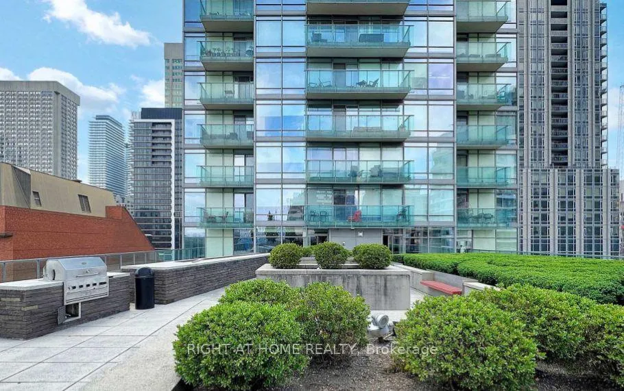 Photo 7 of Unit 412, 21 Scollard Street, Toronto, The Annex — HOMEH