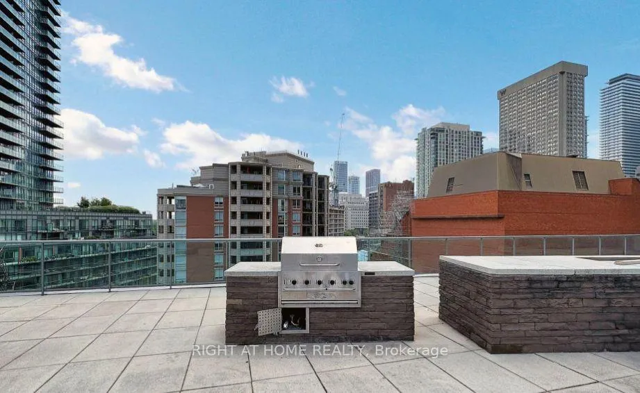 Photo 8 of Unit 412, 21 Scollard Street, Toronto, The Annex — HOMEH