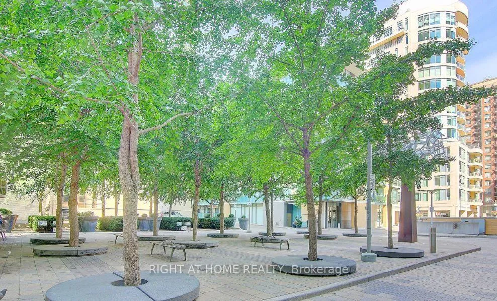 Photo 9 of Unit 412, 21 Scollard Street, Toronto, The Annex — HOMEH