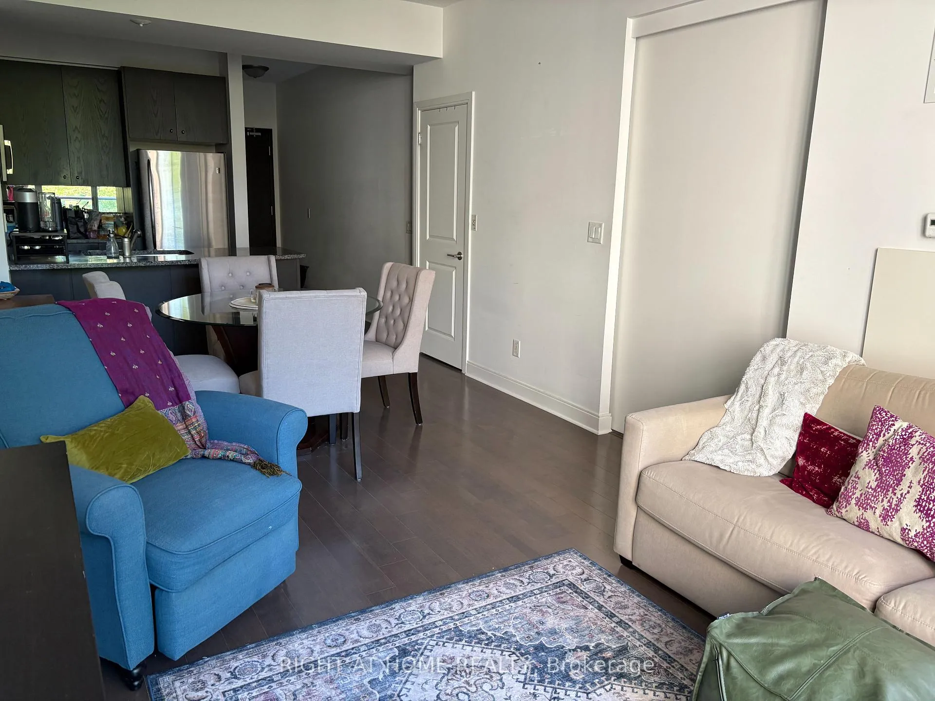 Photo 12 of Unit 412, 21 Scollard Street, Toronto, The Annex — HOMEH