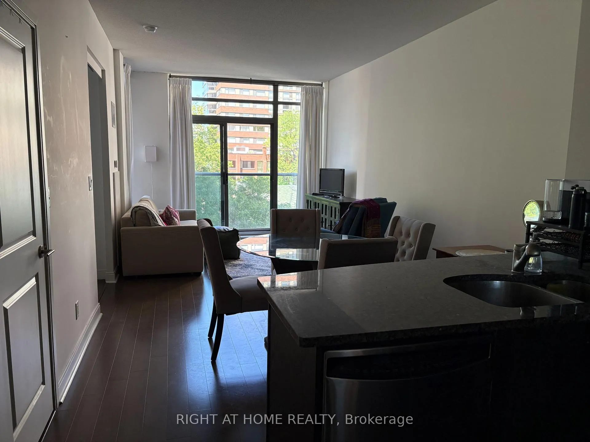 Photo 13 of Unit 412, 21 Scollard Street, Toronto, The Annex — HOMEH