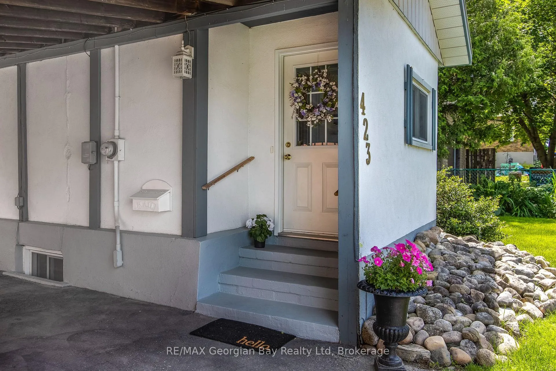 Photo 6 of 423 Ellen Street, Midland — HOMEH