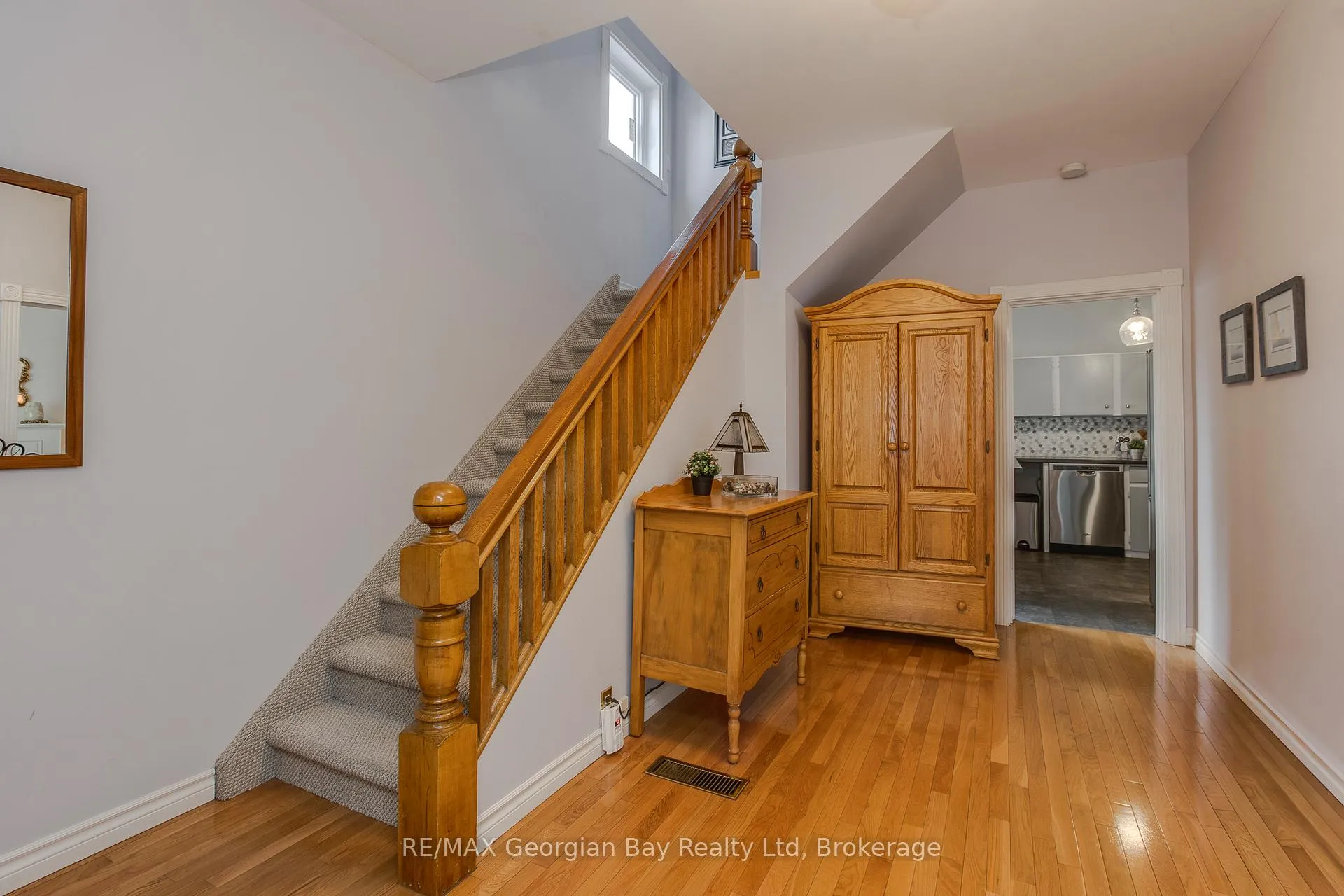 Photo 7 of 423 Ellen Street, Midland — HOMEH