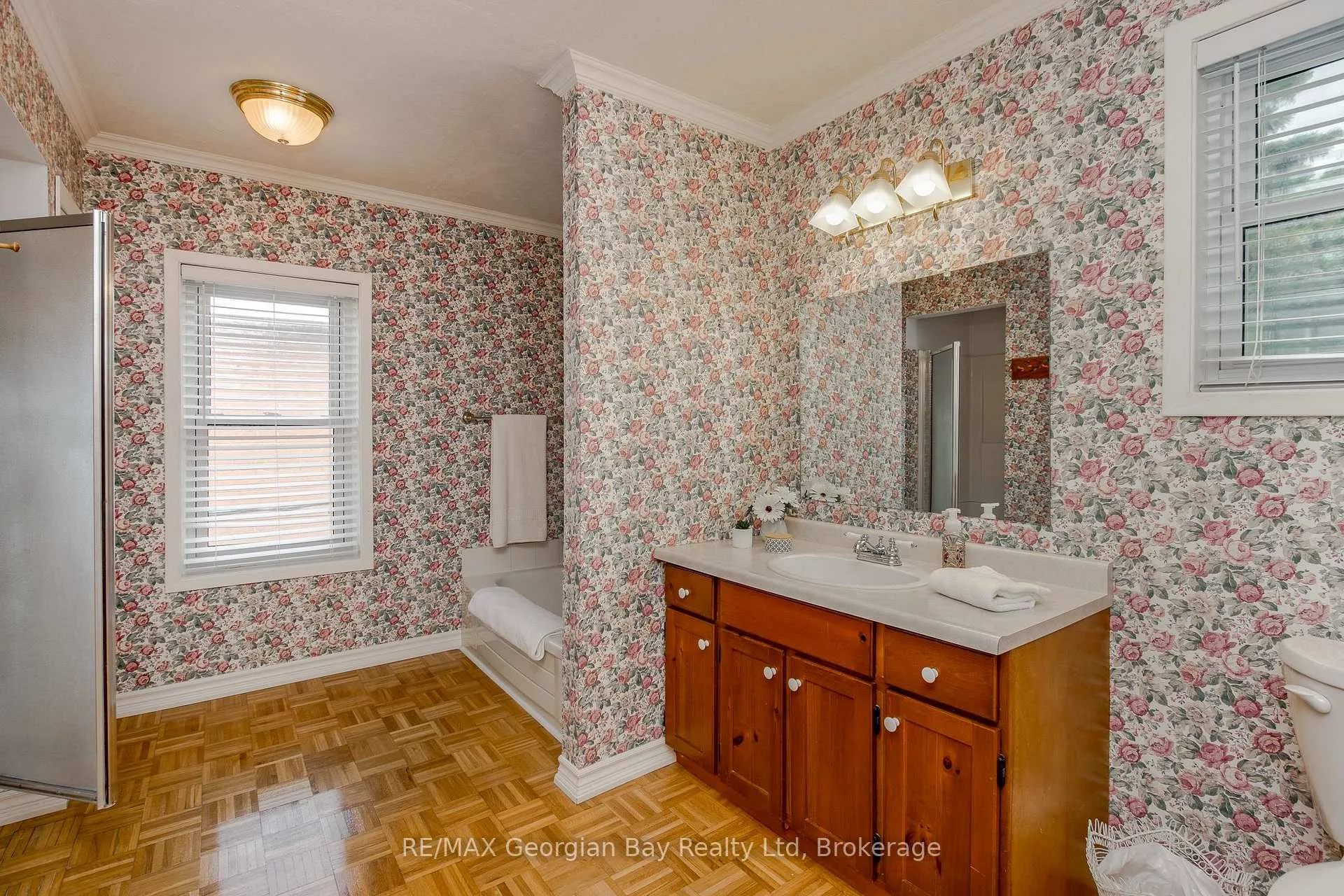 Photo 18 of 423 Ellen Street, Midland — HOMEH
