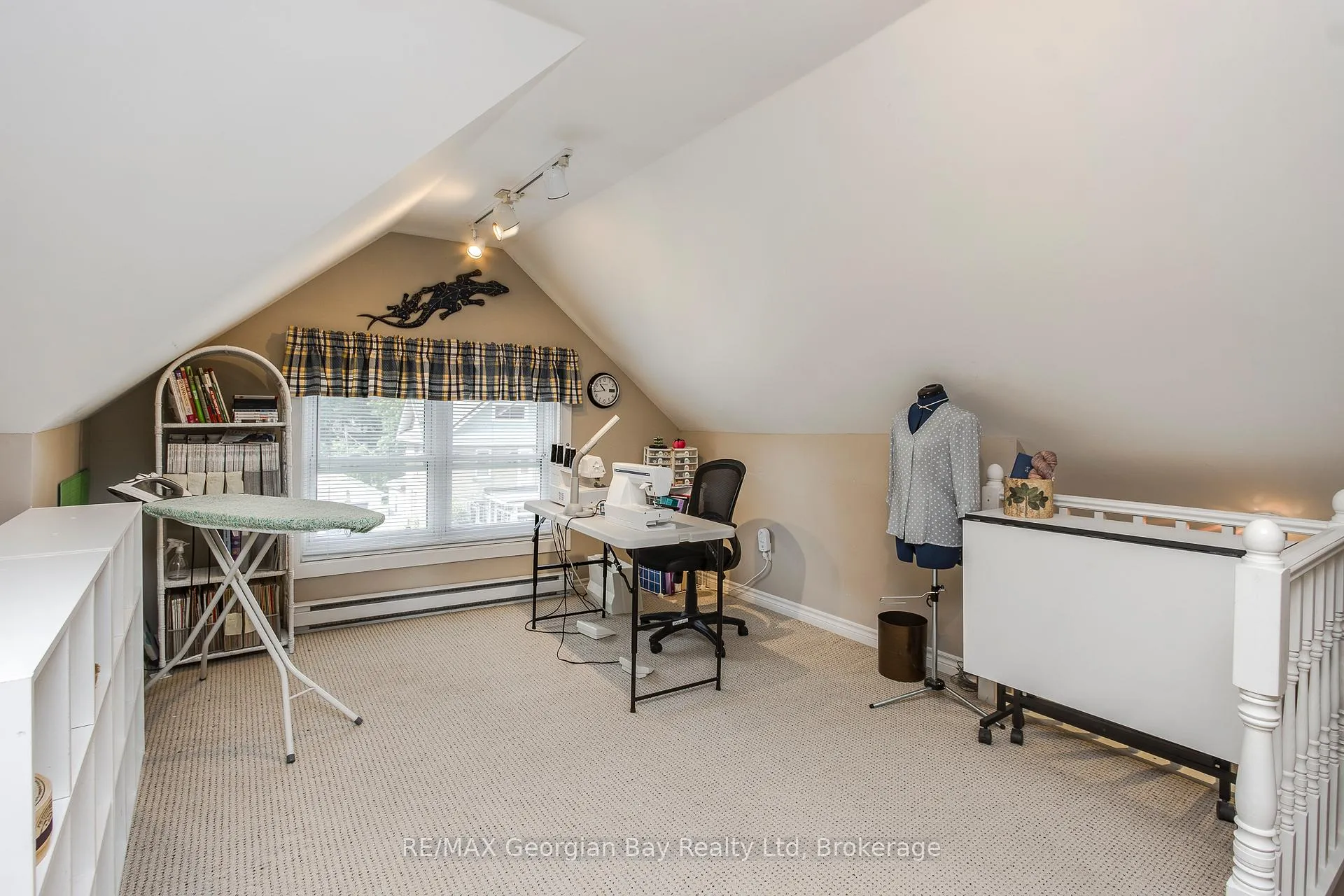 Photo 21 of 423 Ellen Street, Midland — HOMEH