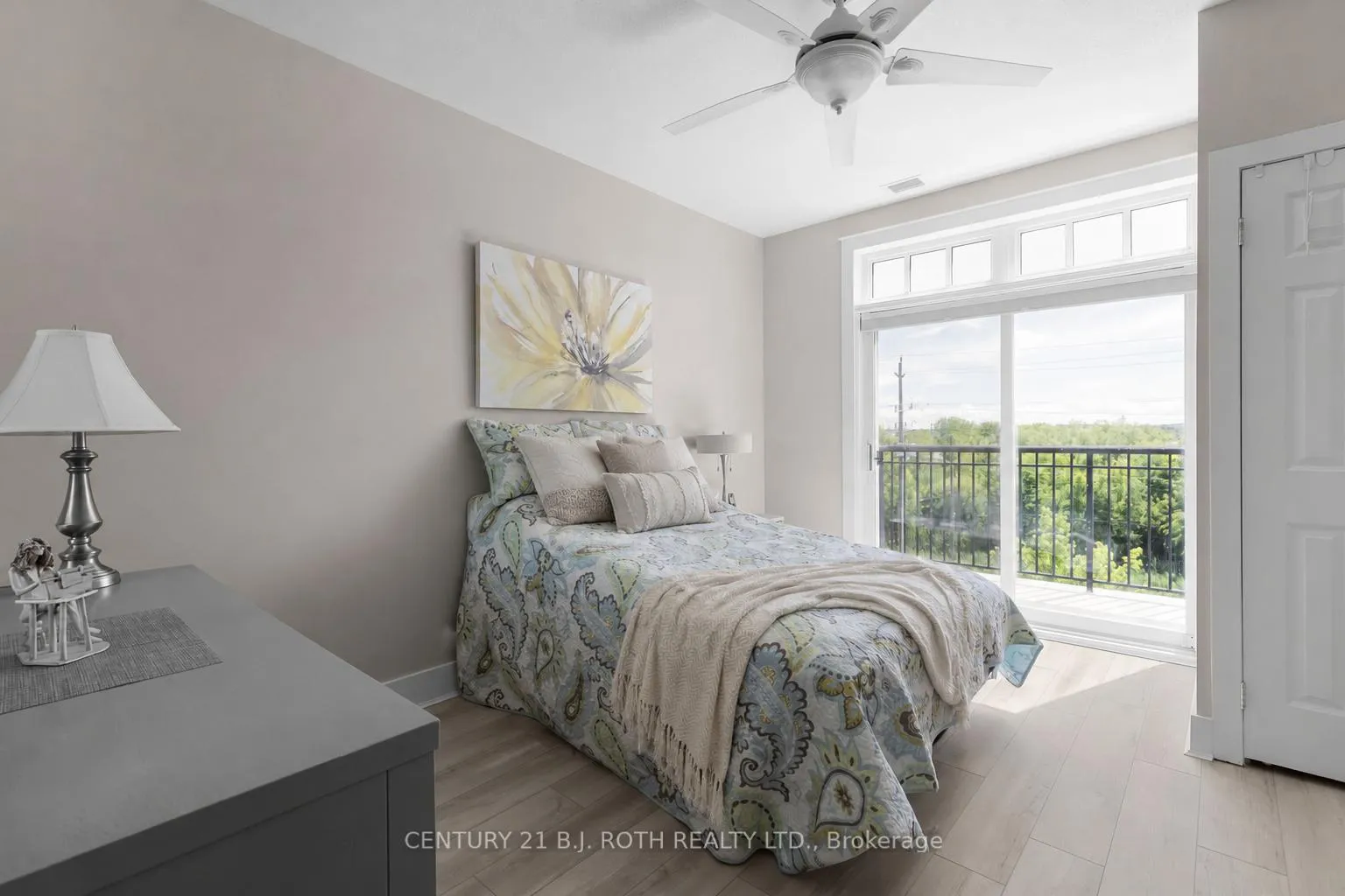 Photo 10 of Unit 313, 140 Cedar Island Road, Orillia — HOMEH