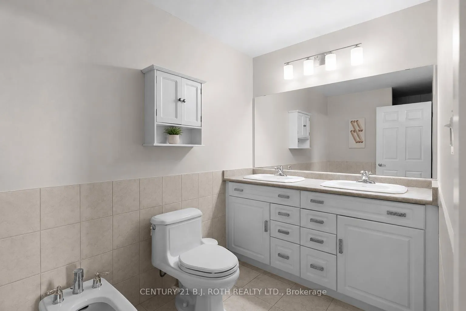 Photo 11 of Unit 313, 140 Cedar Island Road, Orillia — HOMEH