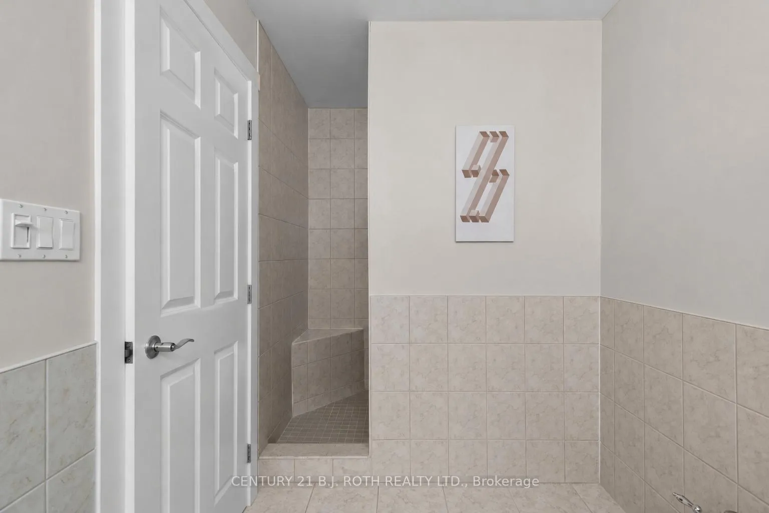 Photo 12 of Unit 313, 140 Cedar Island Road, Orillia — HOMEH