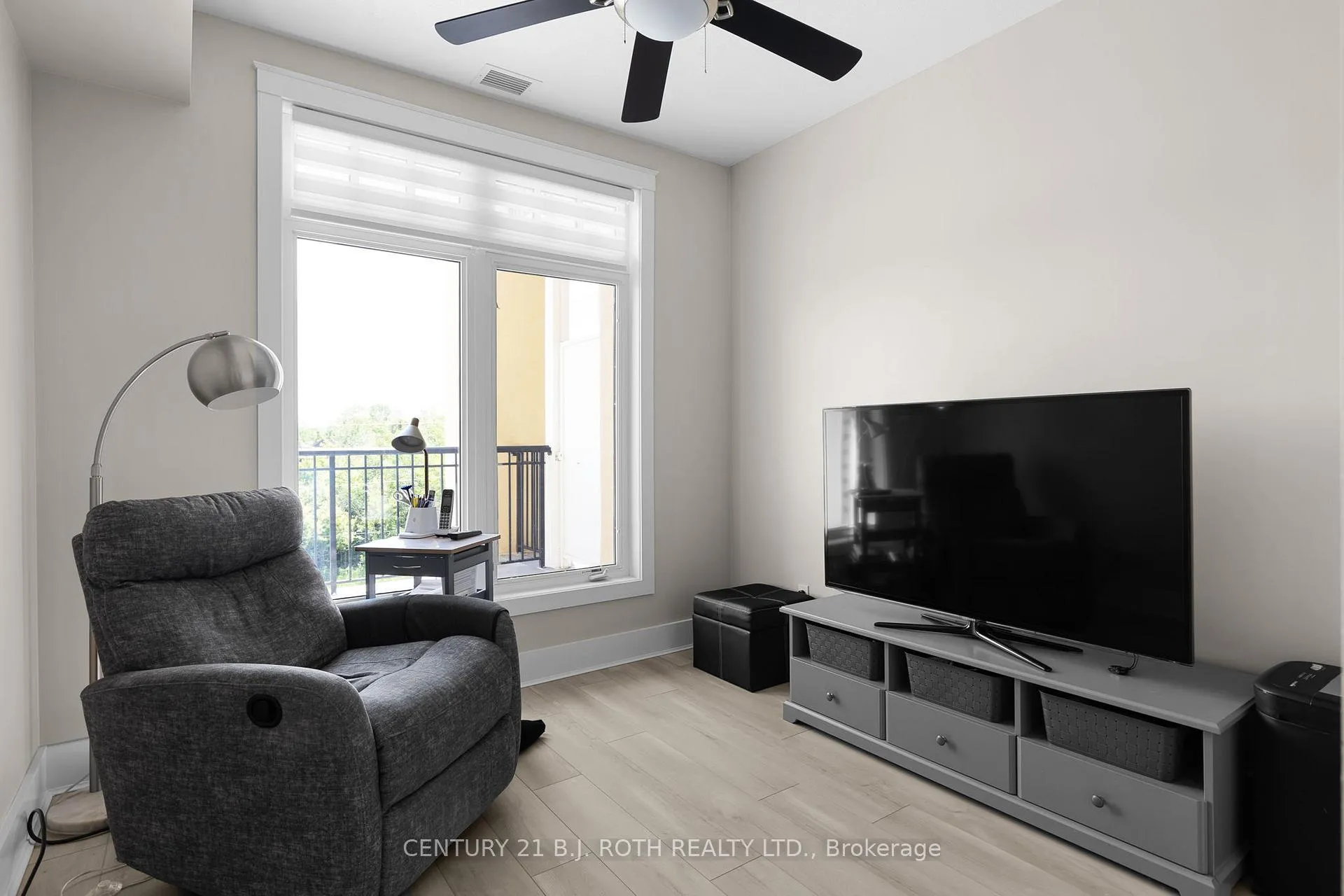 Photo 13 of Unit 313, 140 Cedar Island Road, Orillia — HOMEH