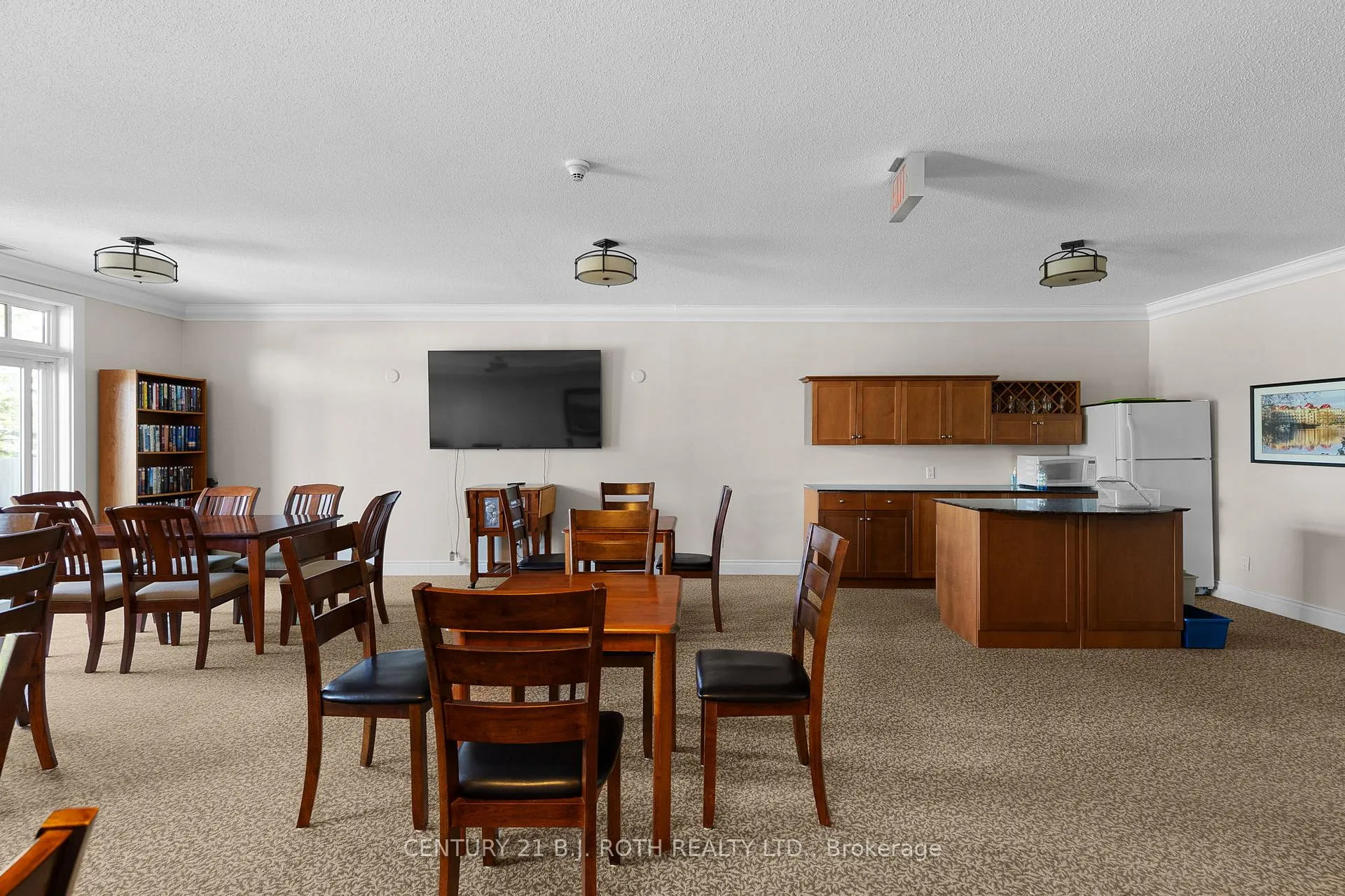 Photo 24 of Unit 313, 140 Cedar Island Road, Orillia — HOMEH