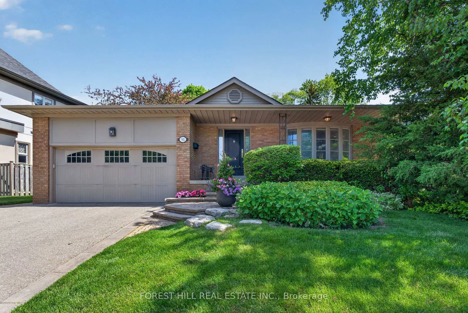 Photo 1 of 91 Montressor Drive, North York, St. Andrew-Windfields — HOMEH
