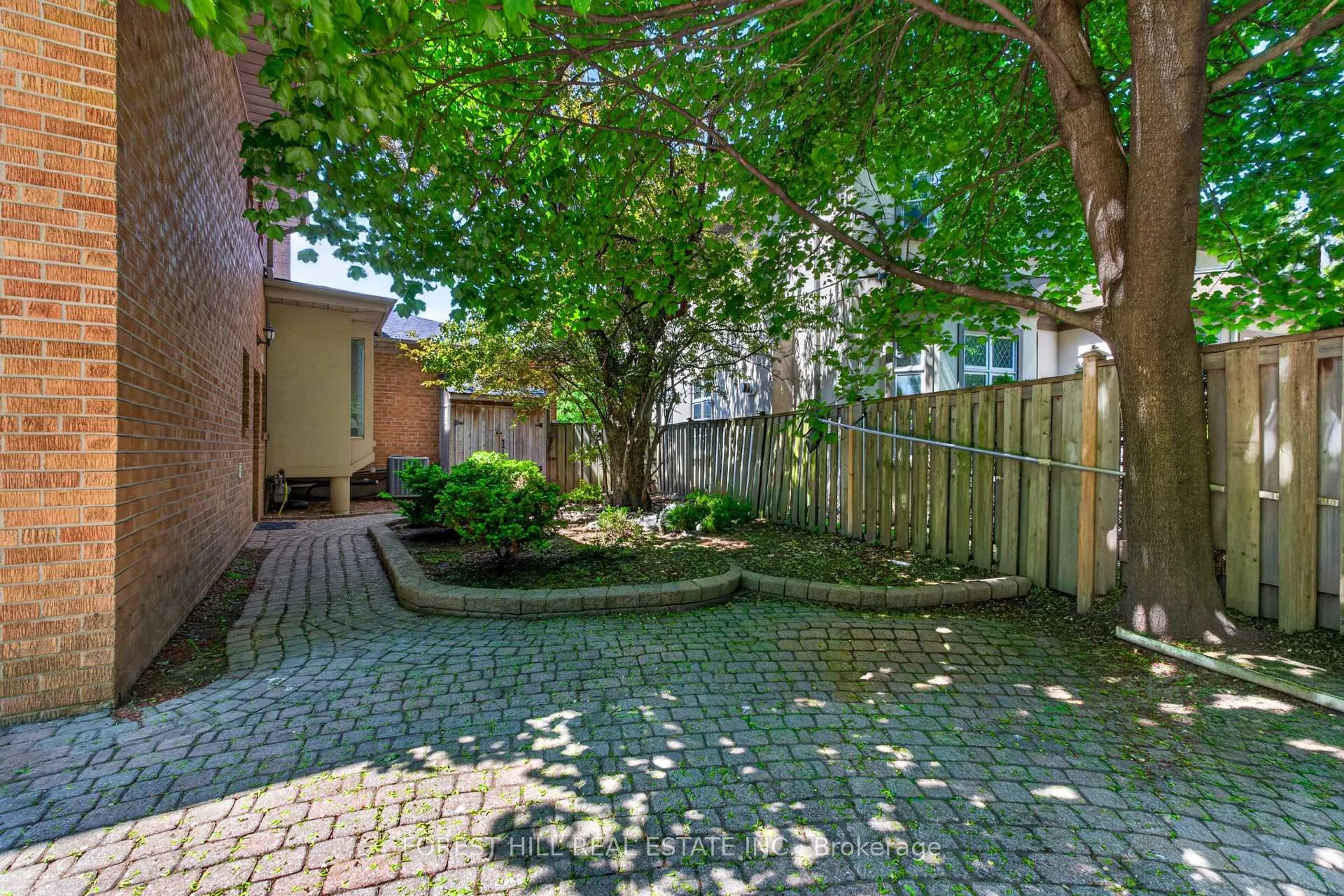 Photo 24 of 91 Montressor Drive, North York, St. Andrew-Windfields — HOMEH
