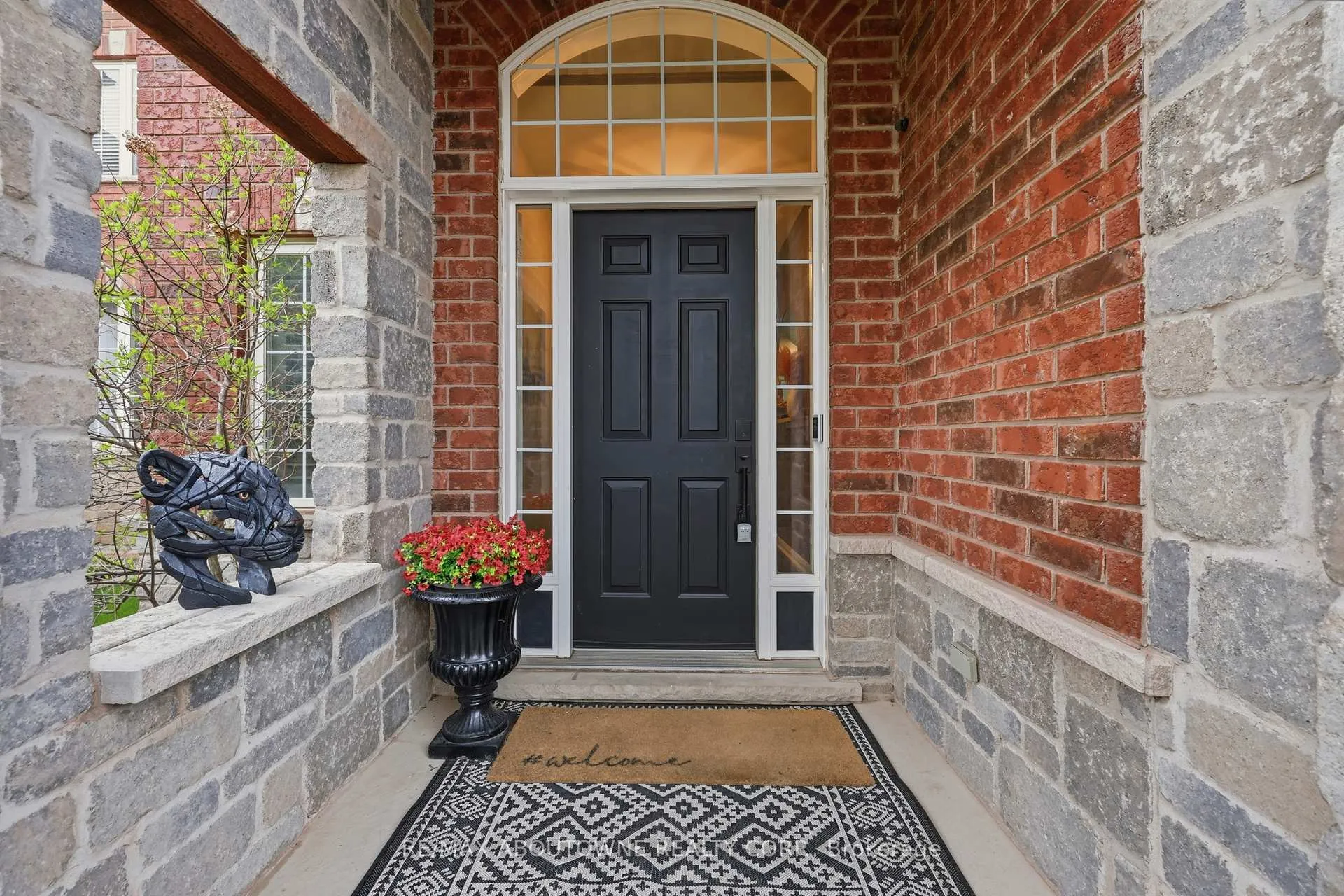 Photo 7 of 2202 Brookhaven Crescent, Oakville, Westmount — HOMEH