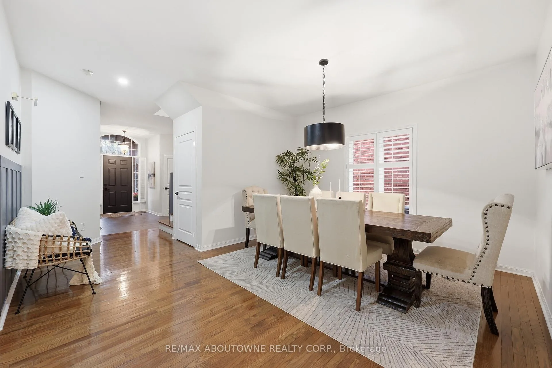 Photo 11 of 2202 Brookhaven Crescent, Oakville, Westmount — HOMEH