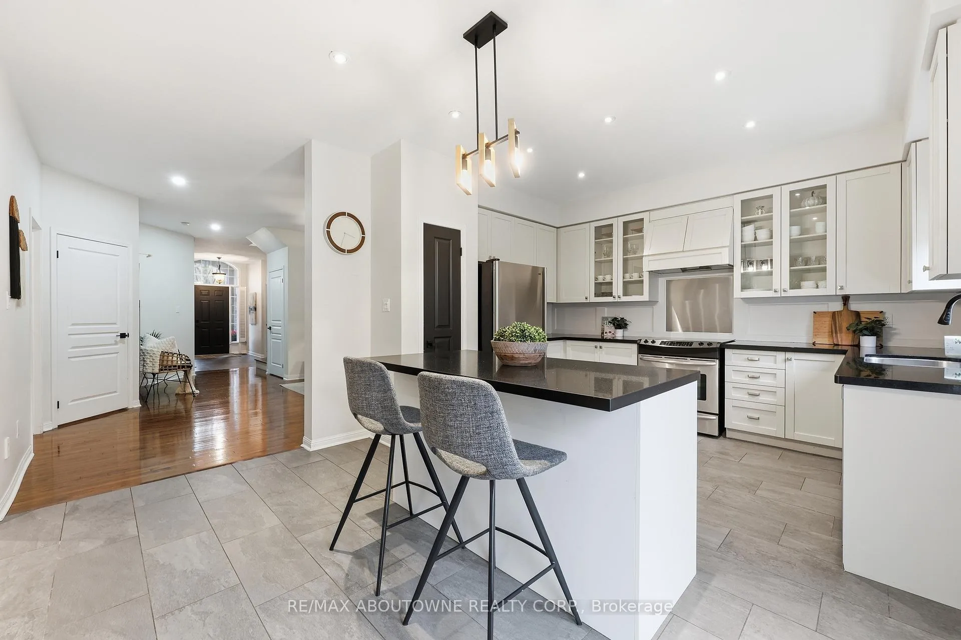 Photo 20 of 2202 Brookhaven Crescent, Oakville, Westmount — HOMEH