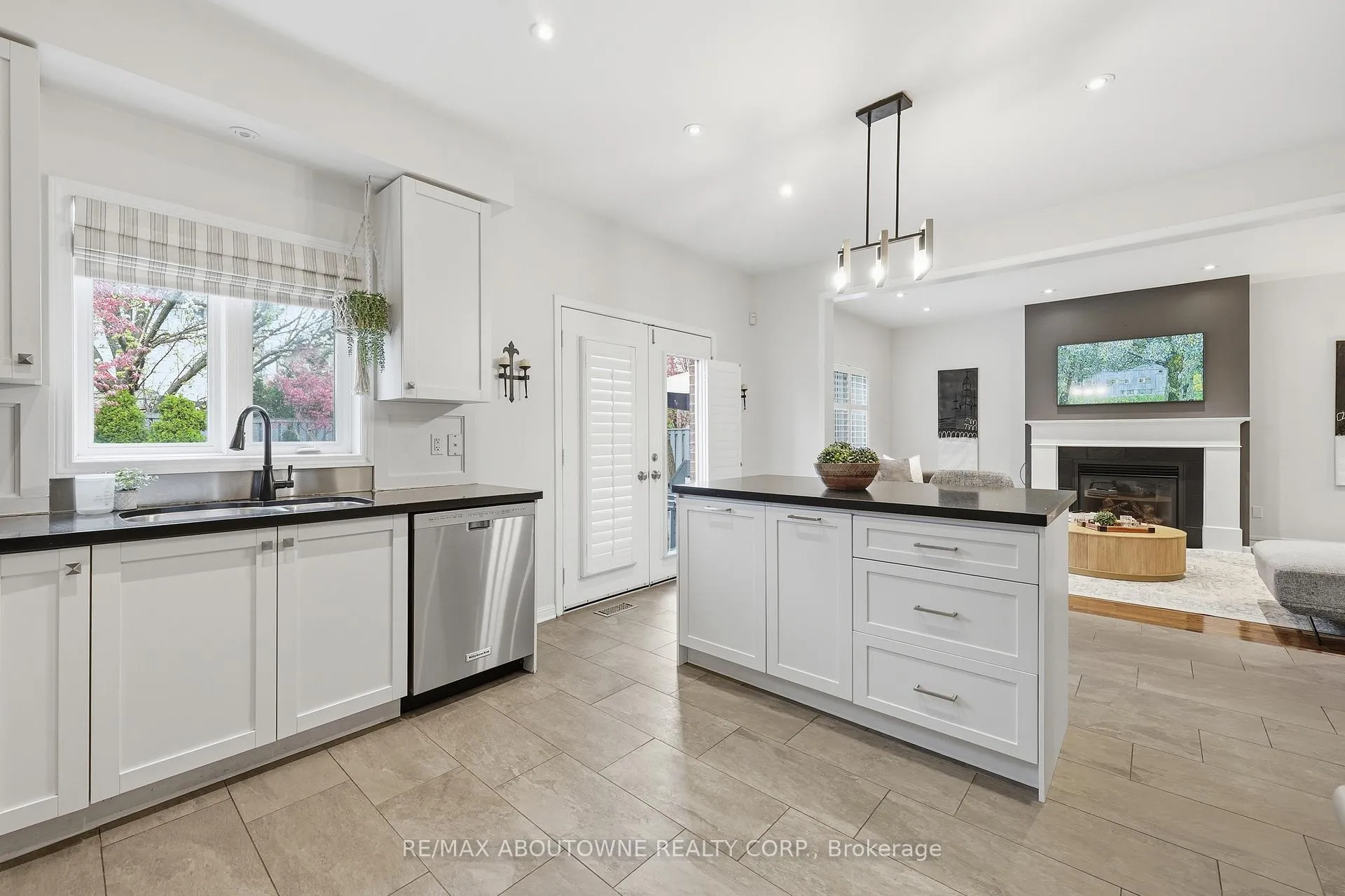 Photo 24 of 2202 Brookhaven Crescent, Oakville, Westmount — HOMEH