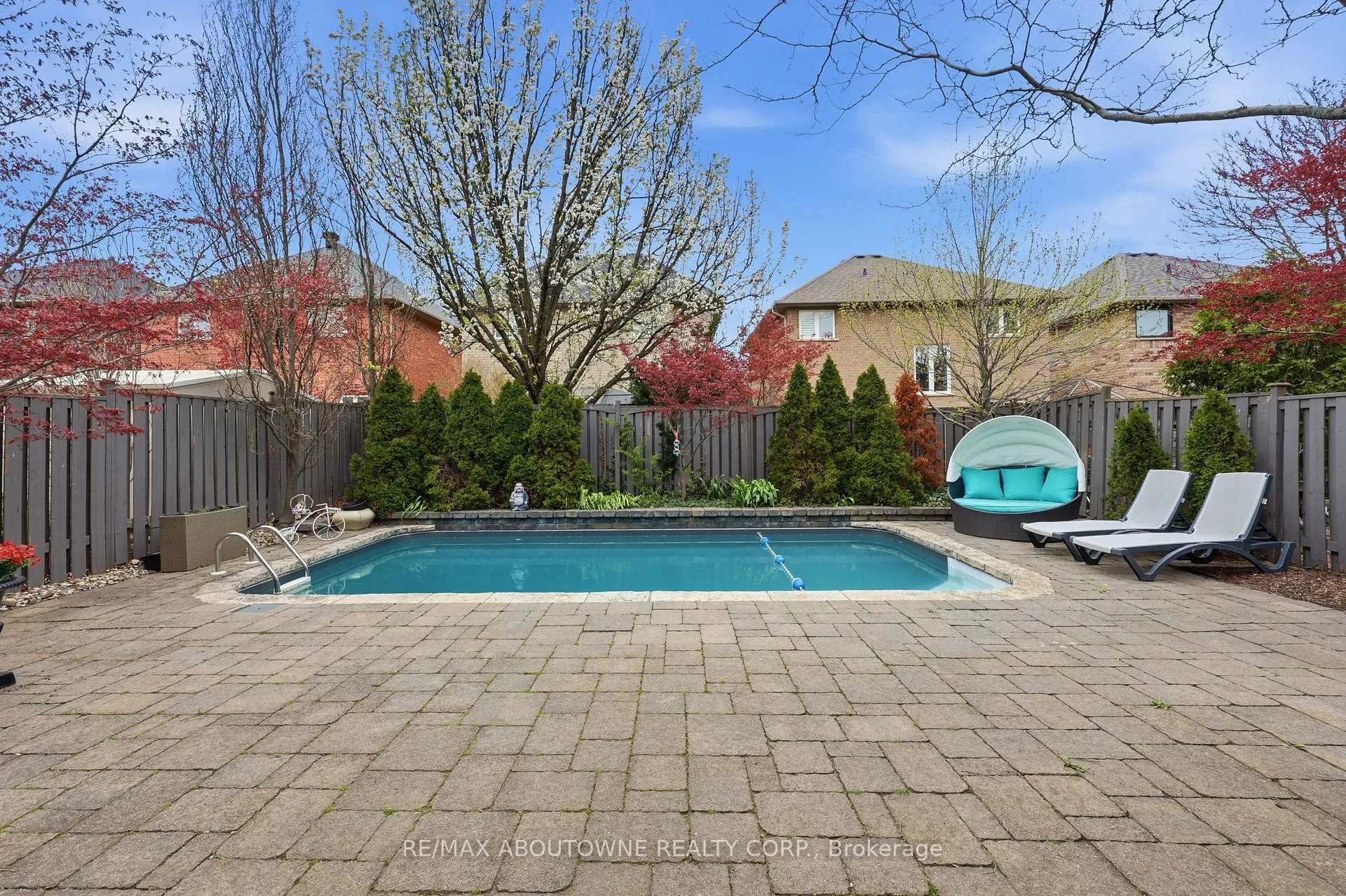 Photo 44 of 2202 Brookhaven Crescent, Oakville, Westmount — HOMEH