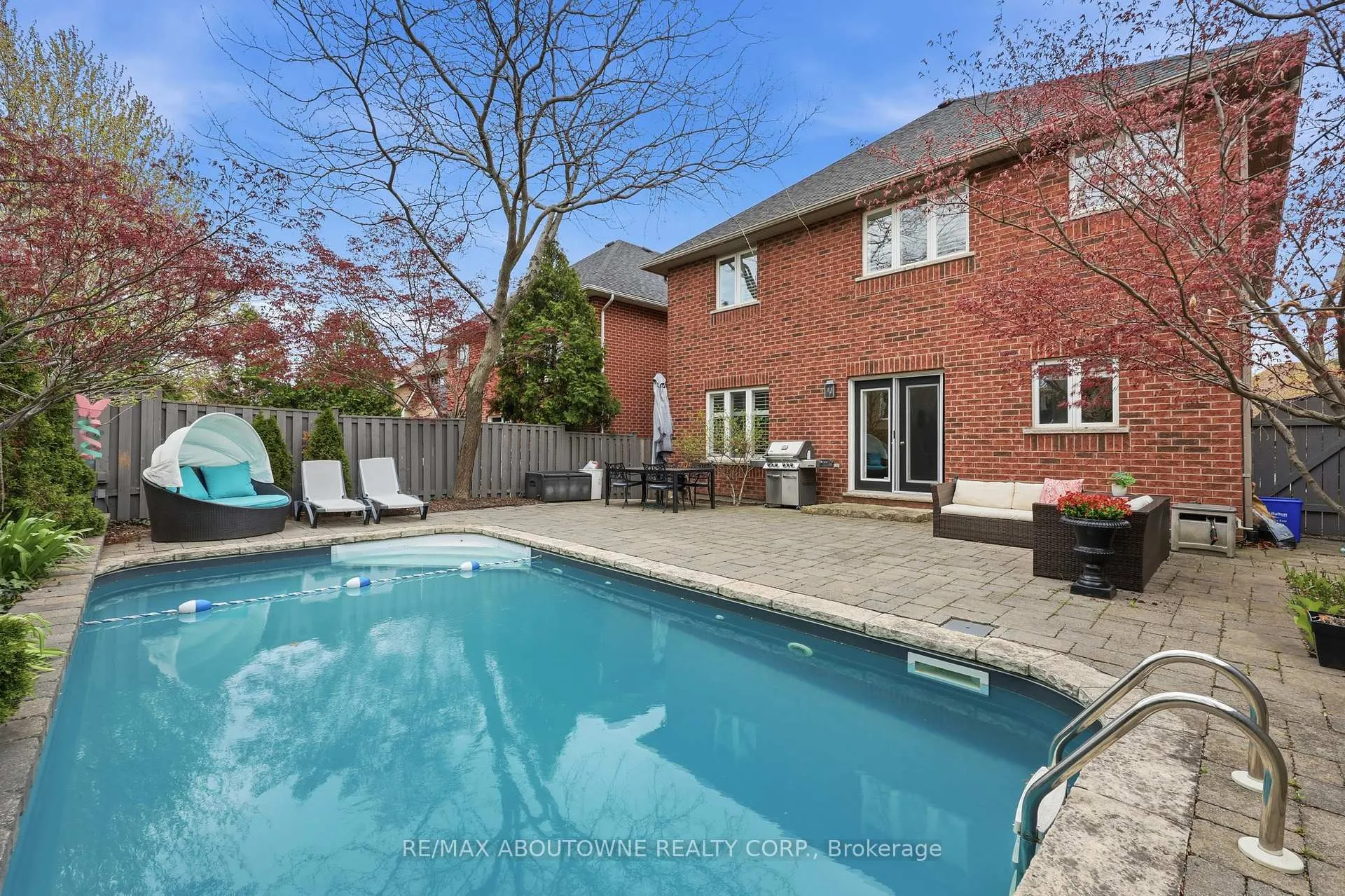 Photo 46 of 2202 Brookhaven Crescent, Oakville, Westmount — HOMEH