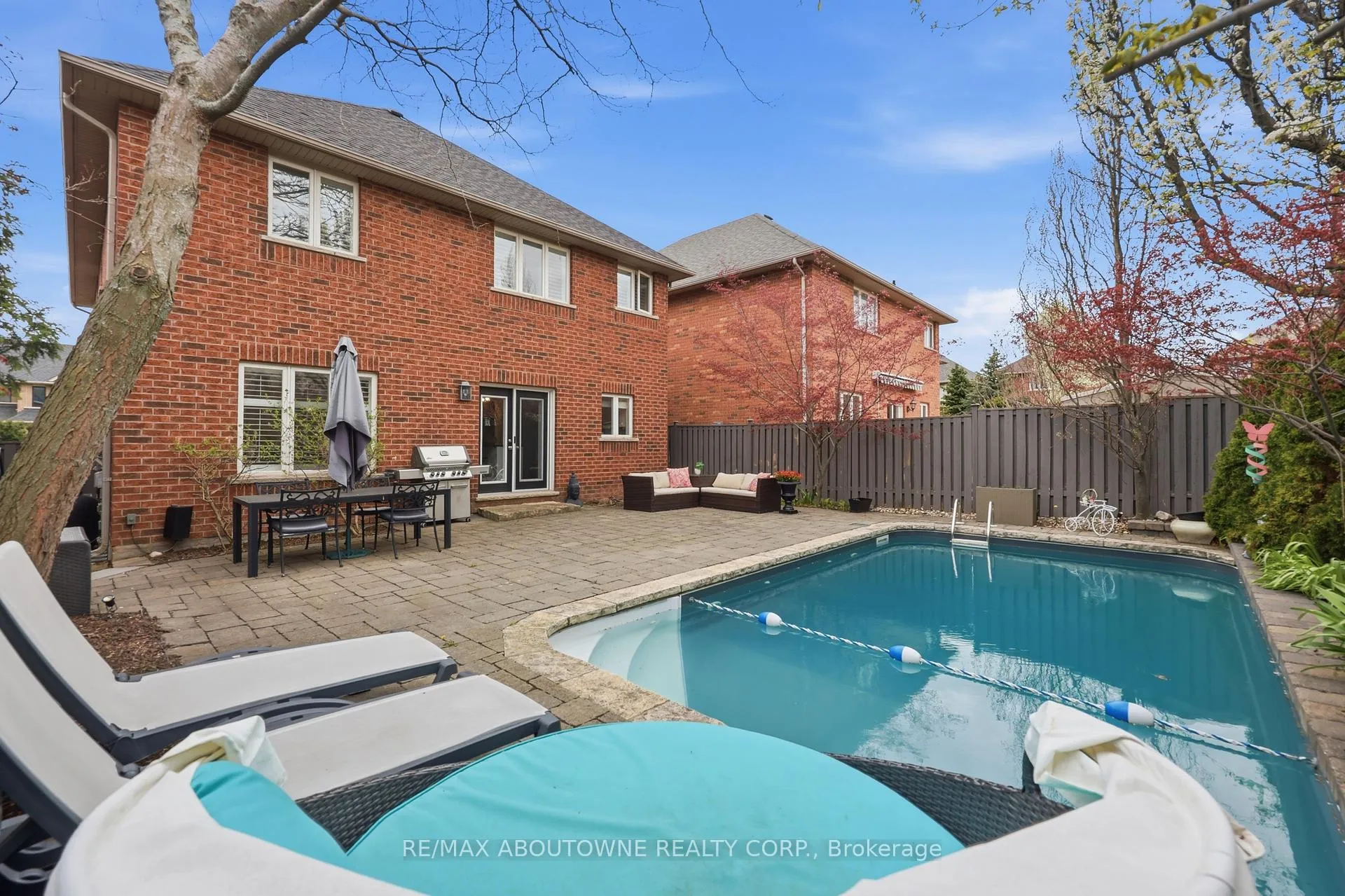 Photo 47 of 2202 Brookhaven Crescent, Oakville, Westmount — HOMEH