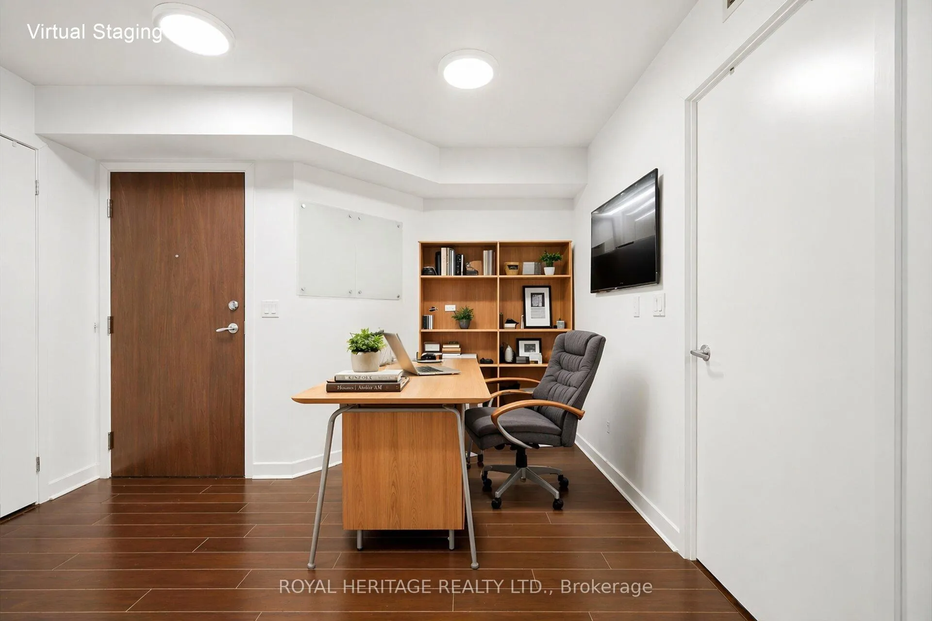 Photo 5 of Unit 611, 12 Yonge Street, Toronto, Waterfront Communities — HOMEH