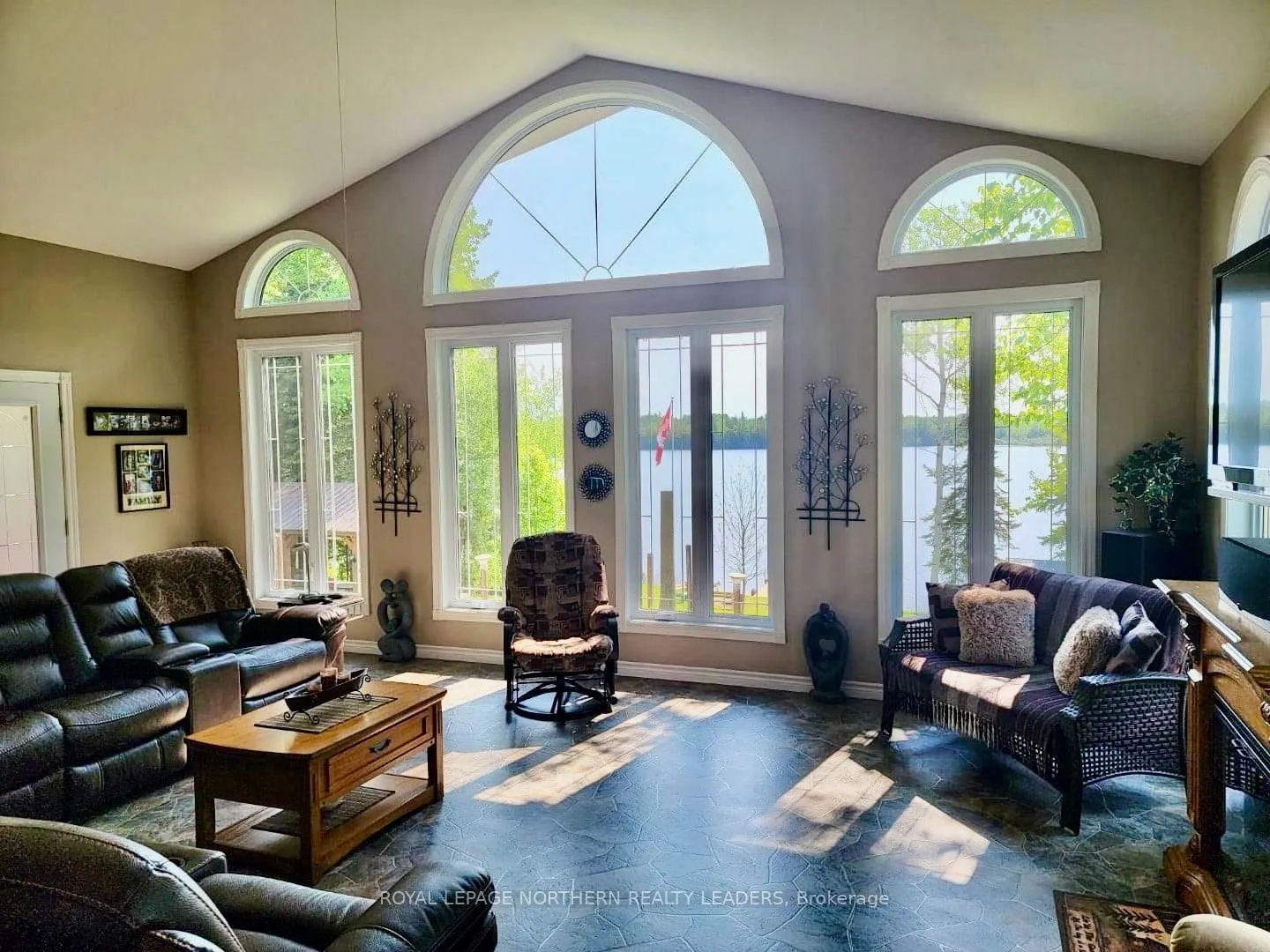 Photo 11 of 727 Lavoie Road, Kapuskasing, Fauquier — HOMEH