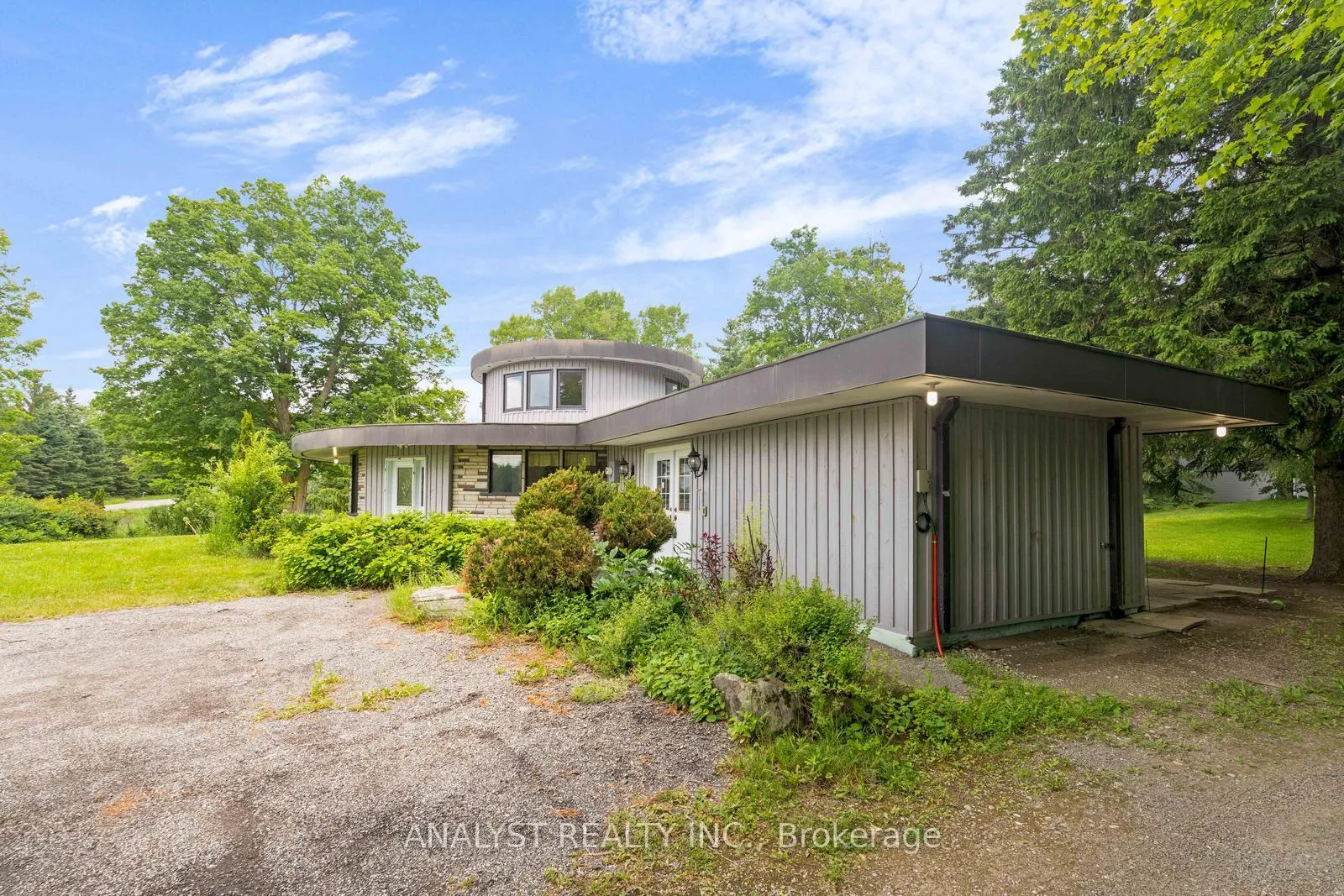 Photo 4 of 1065 Concession Rd 8, Adjala-Tosorontio, Rural Adjala-Tosorontio — HOMEH
