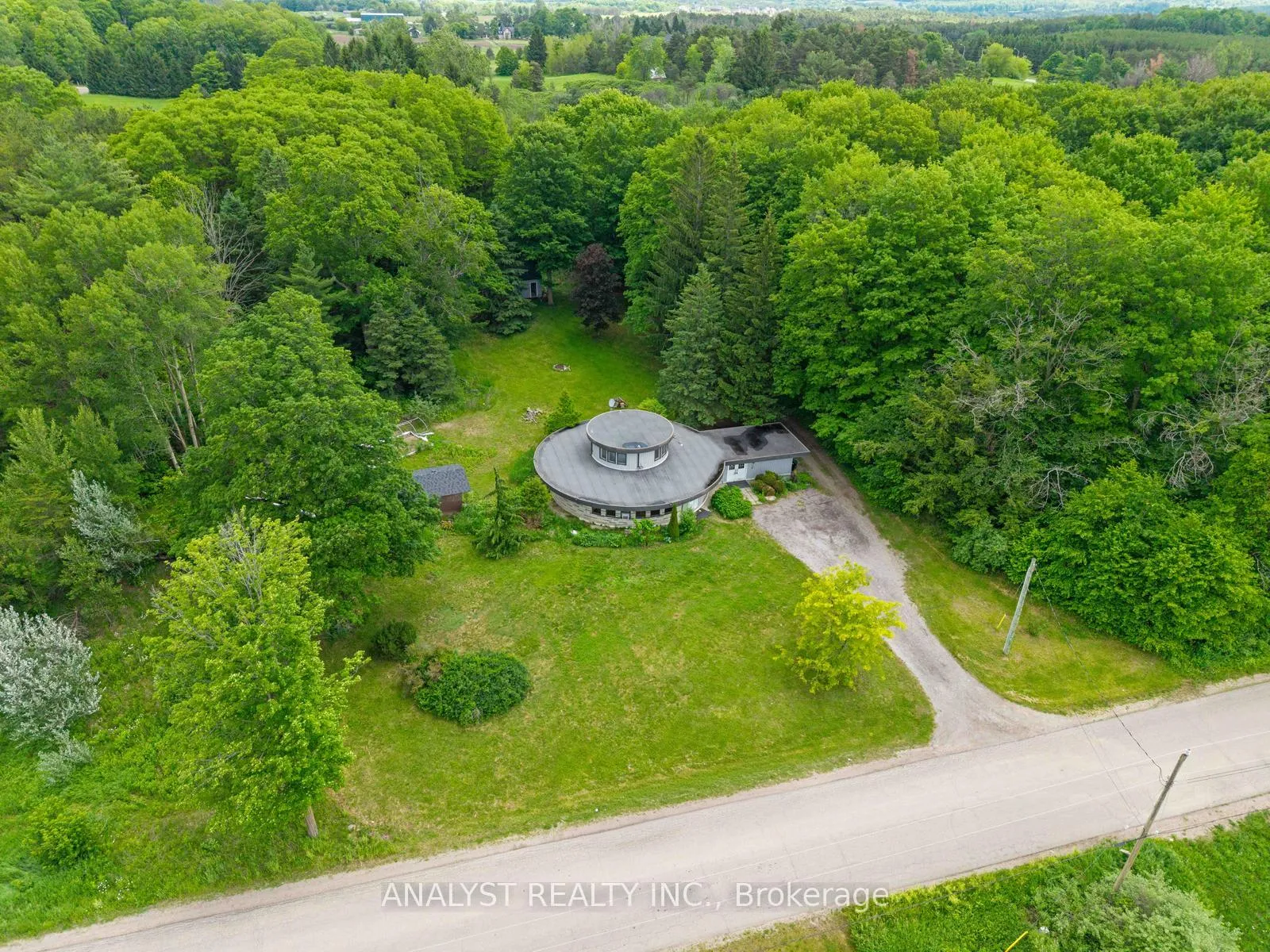 Photo 6 of 1065 Concession Rd 8, Adjala-Tosorontio, Rural Adjala-Tosorontio — HOMEH
