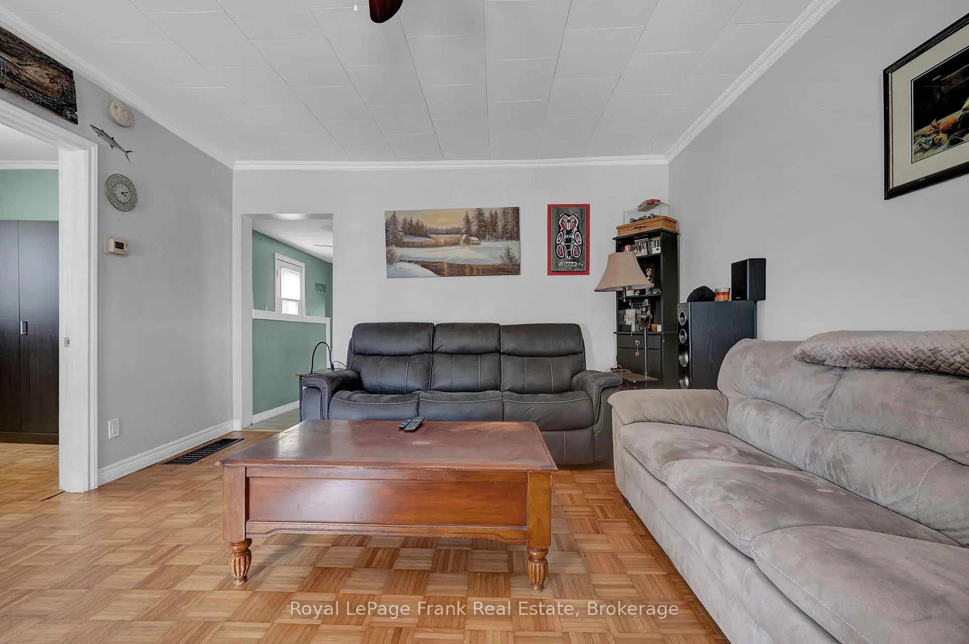 Photo 4 of 68 Grenfell Street, Oshawa, Vanier — HOMEH