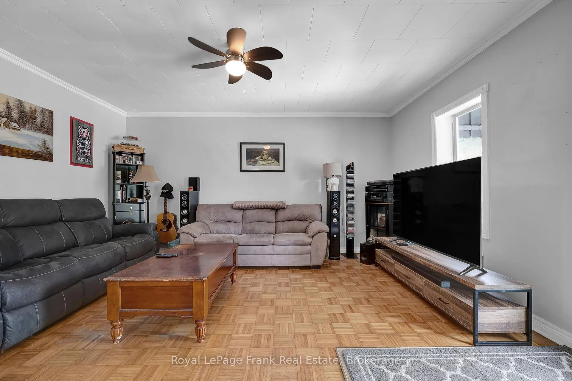 Photo 5 of 68 Grenfell Street, Oshawa, Vanier — HOMEH