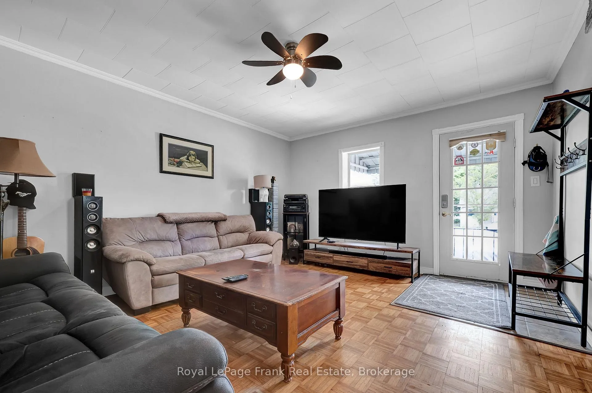 Photo 6 of 68 Grenfell Street, Oshawa, Vanier — HOMEH