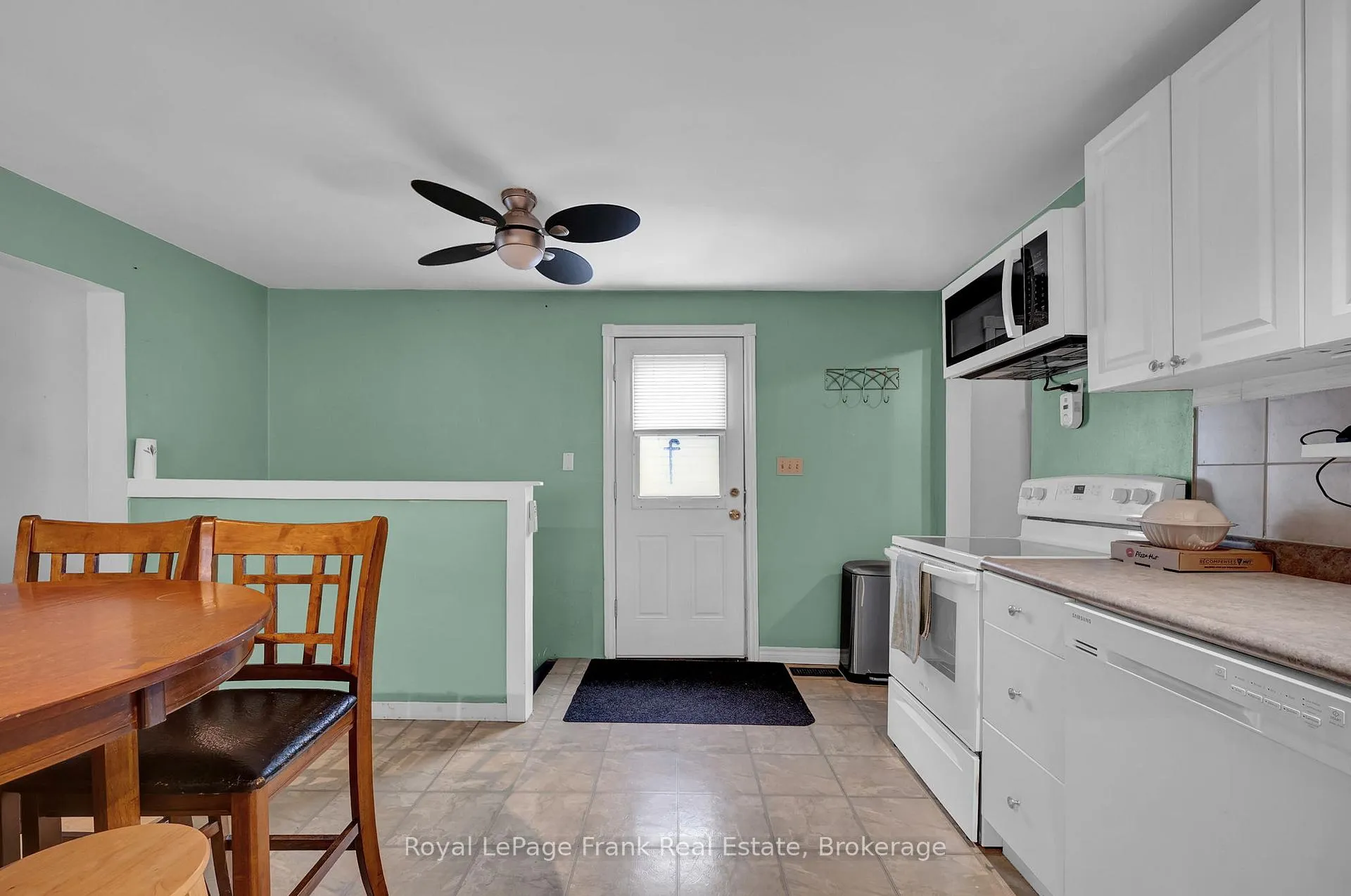 Photo 11 of 68 Grenfell Street, Oshawa, Vanier — HOMEH