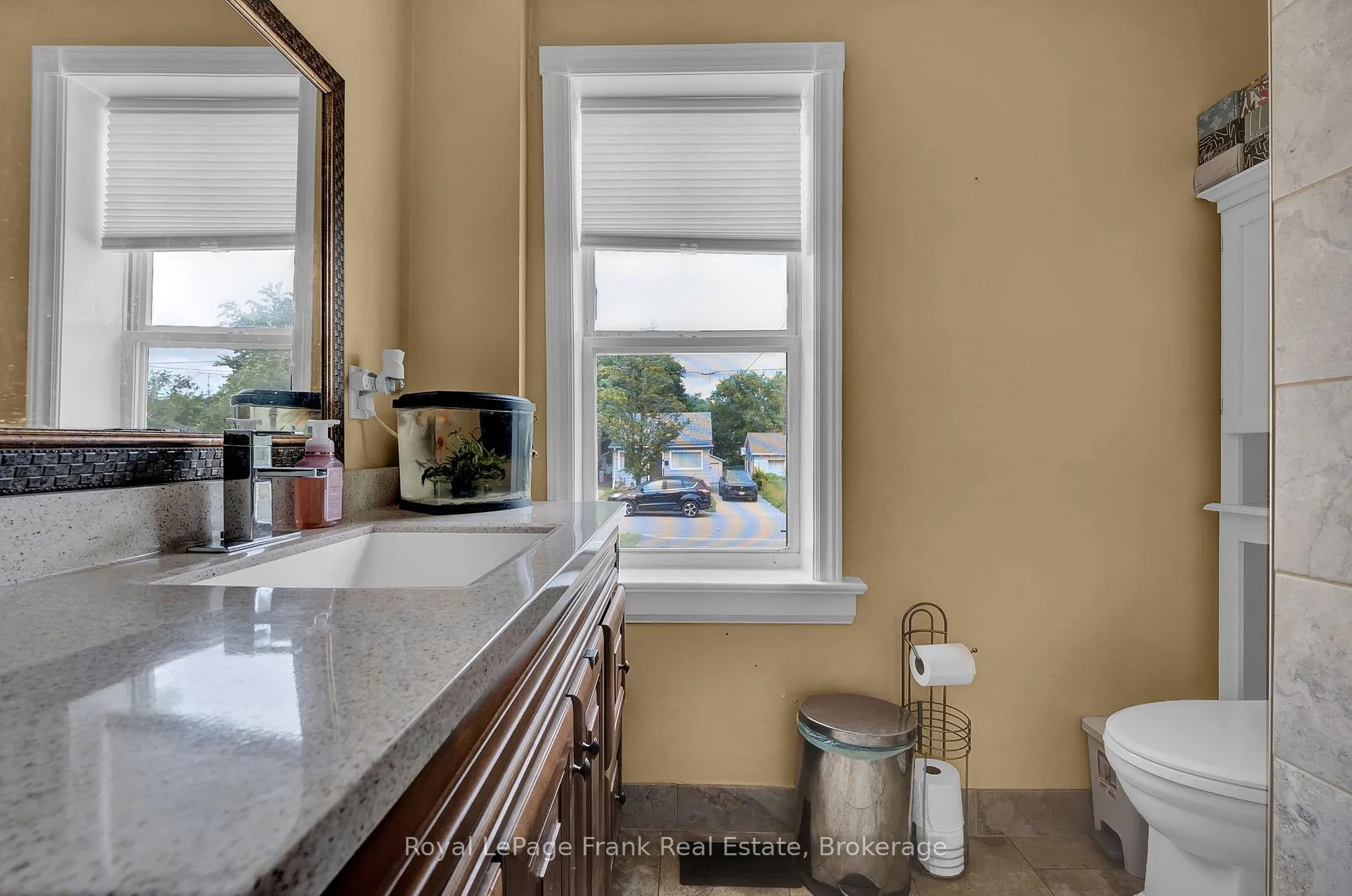 Photo 13 of 68 Grenfell Street, Oshawa, Vanier — HOMEH