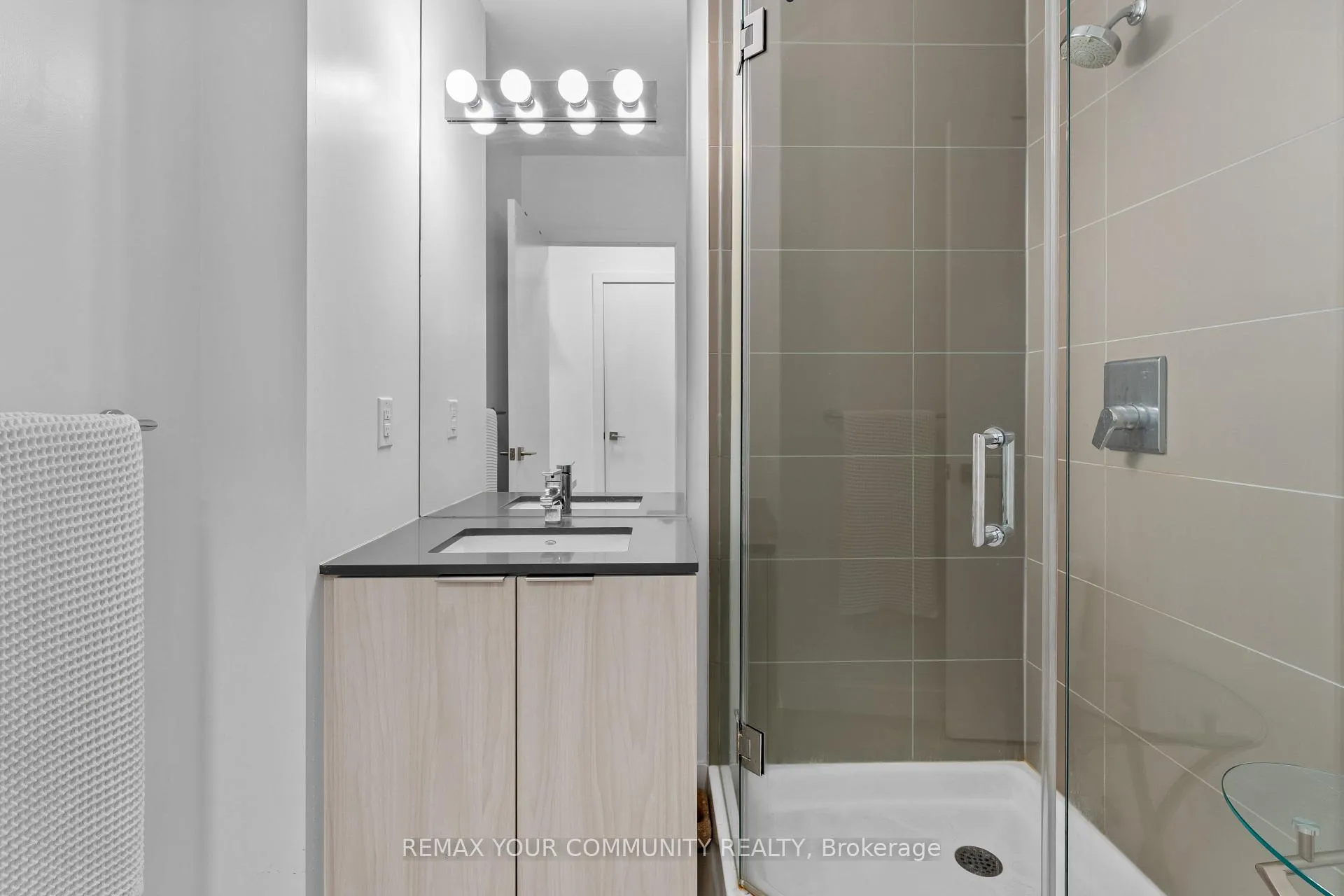 Photo 6 of Unit 201, 609 Avenue Road, Toronto, Yonge-St. Clair — HOMEH
