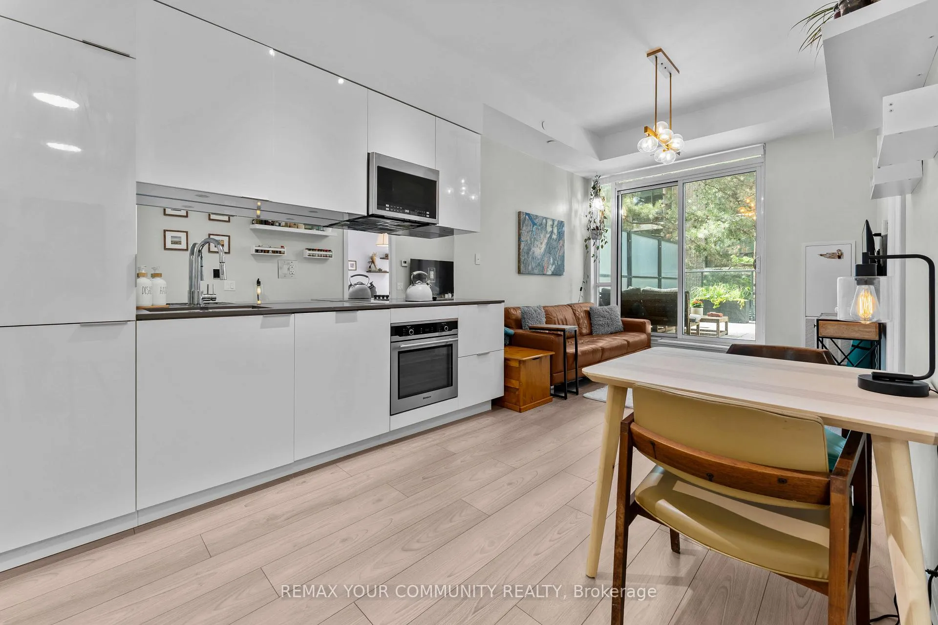Photo 8 of Unit 201, 609 Avenue Road, Toronto, Yonge-St. Clair — HOMEH