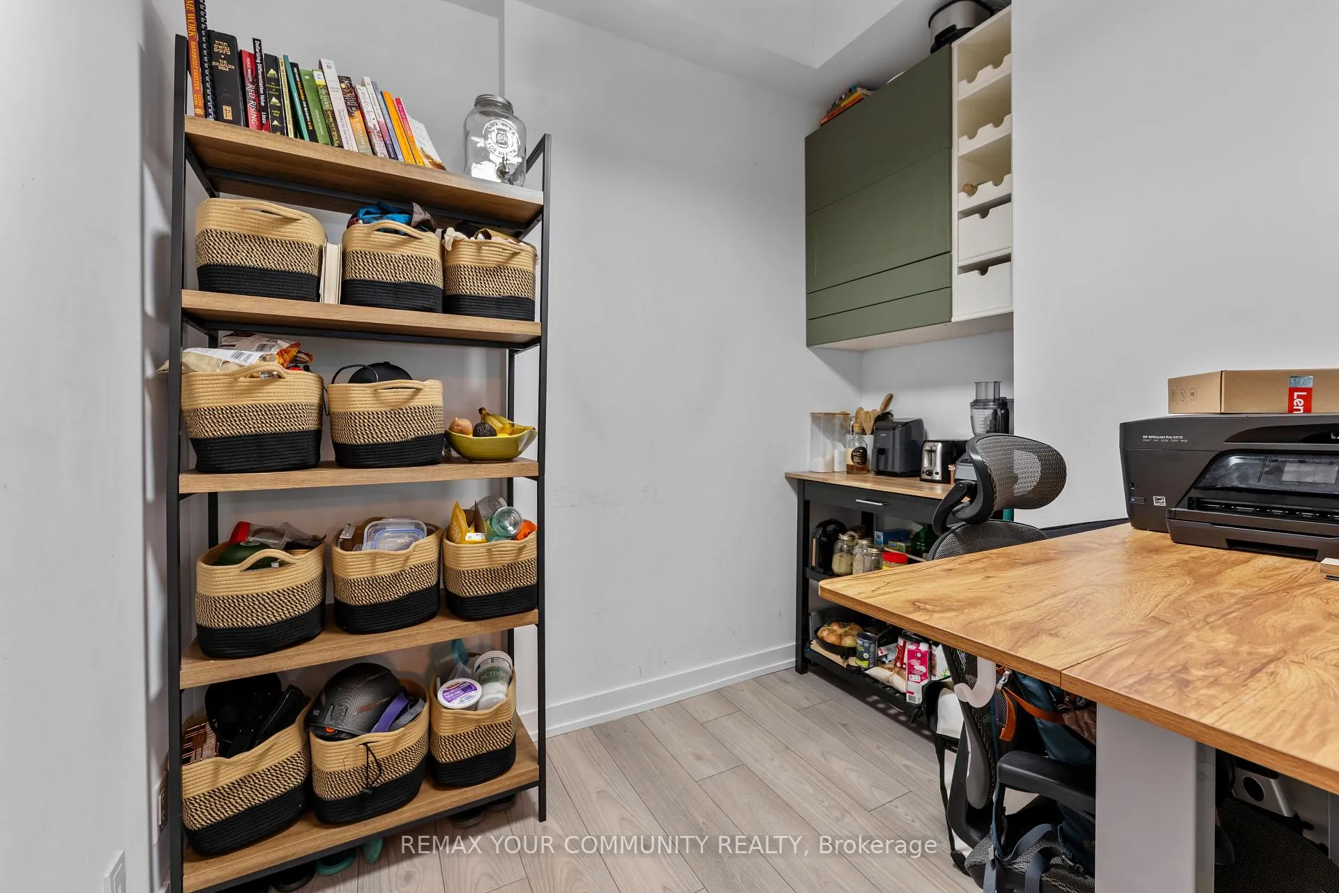 Photo 9 of Unit 201, 609 Avenue Road, Toronto, Yonge-St. Clair — HOMEH