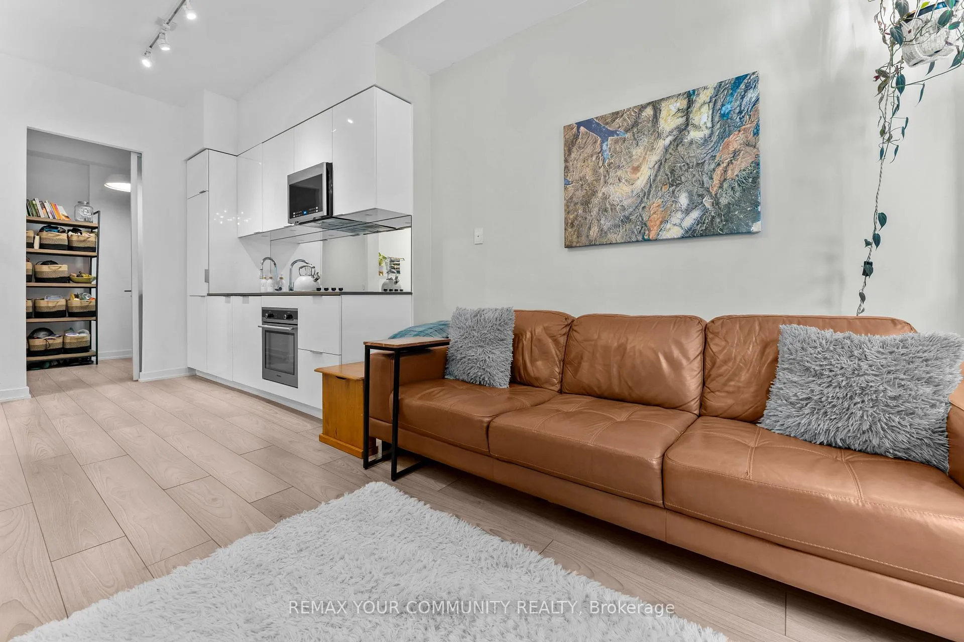 Photo 25 of Unit 201, 609 Avenue Road, Toronto, Yonge-St. Clair — HOMEH