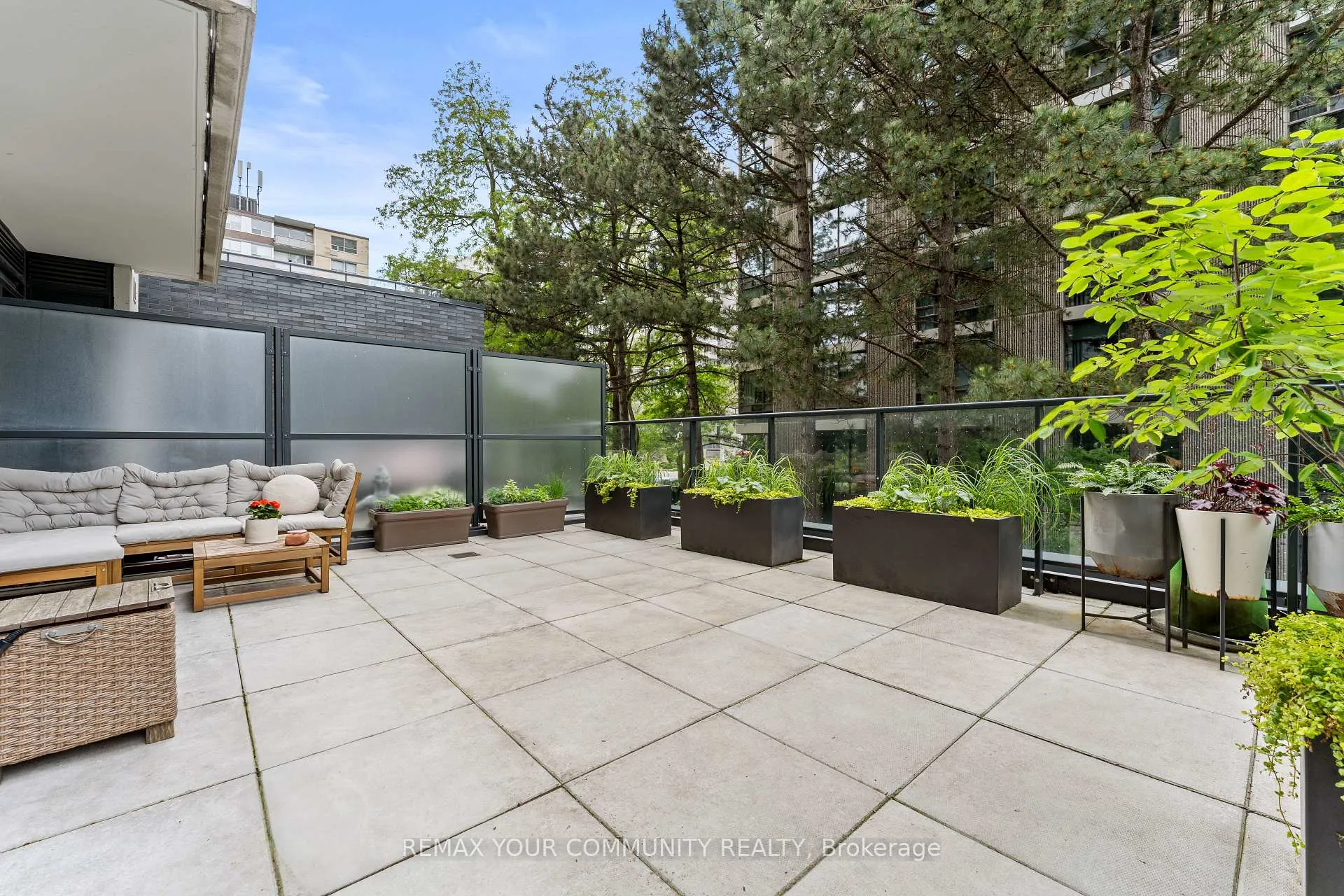 Photo 31 of Unit 201, 609 Avenue Road, Toronto, Yonge-St. Clair — HOMEH