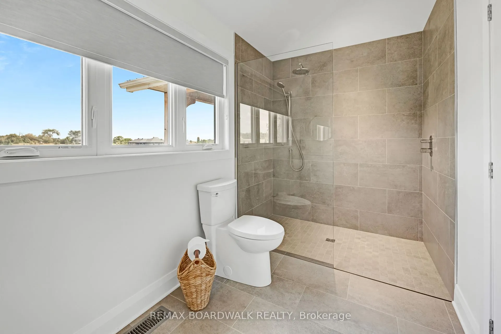 Photo 20 of 205 Westar Farm Way, Ottawa, Remainder of Stittsville & Area — HOMEH
