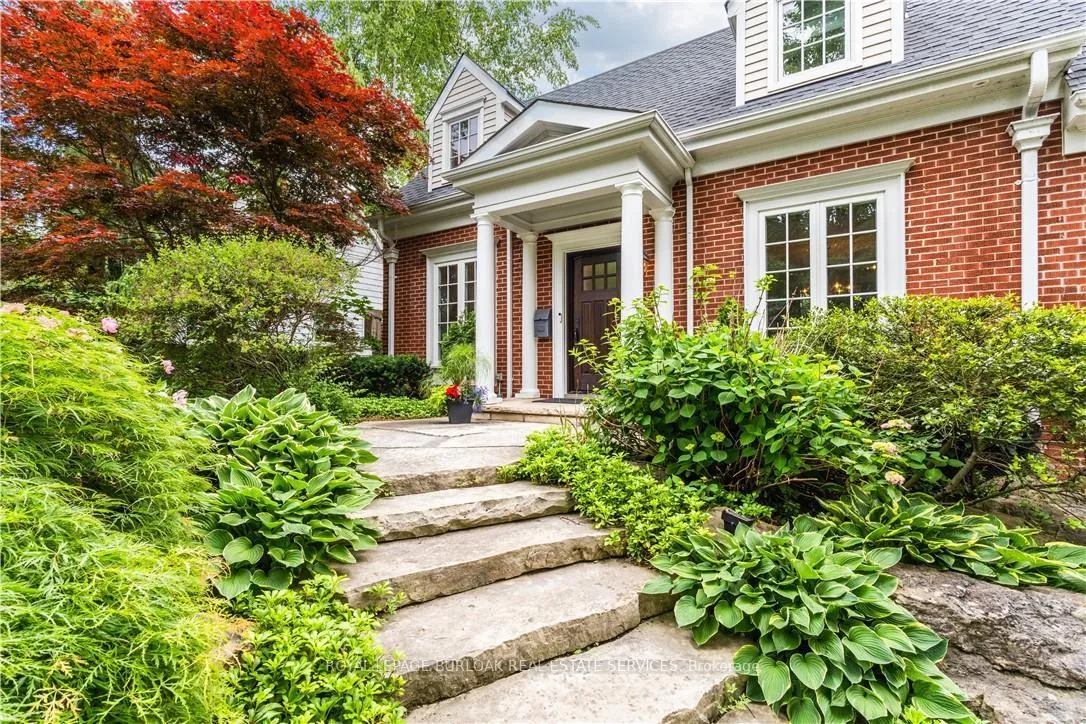 Photo 3 of 339 Smith Avenue, Burlington, Brant — HOMEH