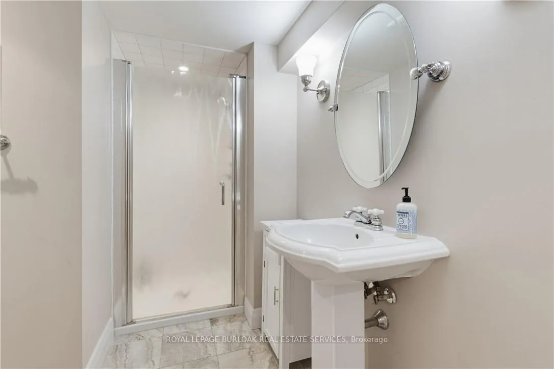 Photo 25 of 339 Smith Avenue, Burlington, Brant — HOMEH
