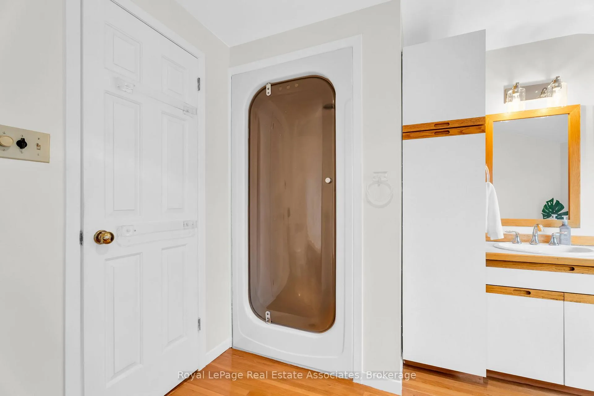 Photo 26 of 182 Rexway Drive, Halton Hills, Georgetown — HOMEH