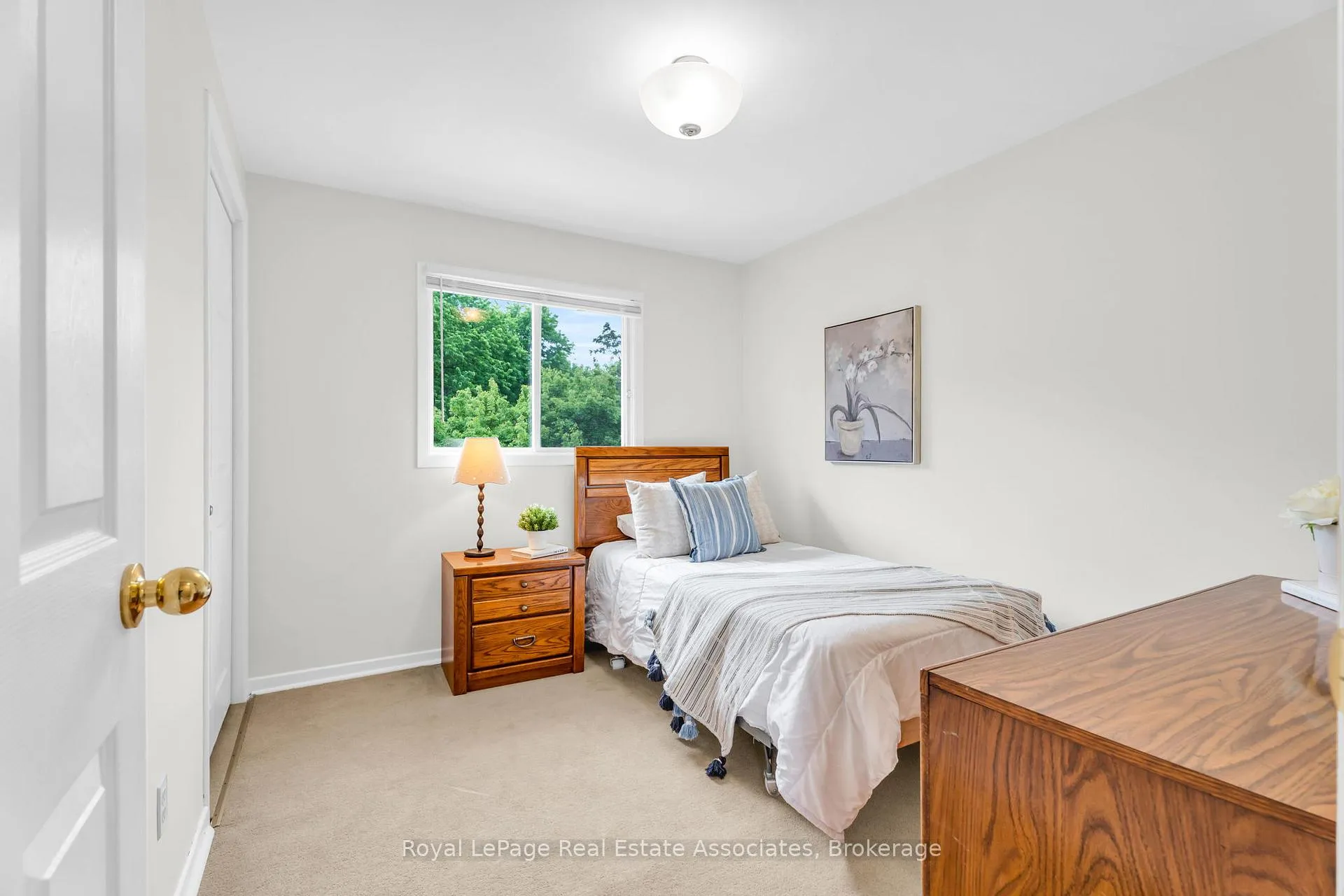 Photo 29 of 182 Rexway Drive, Halton Hills, Georgetown — HOMEH