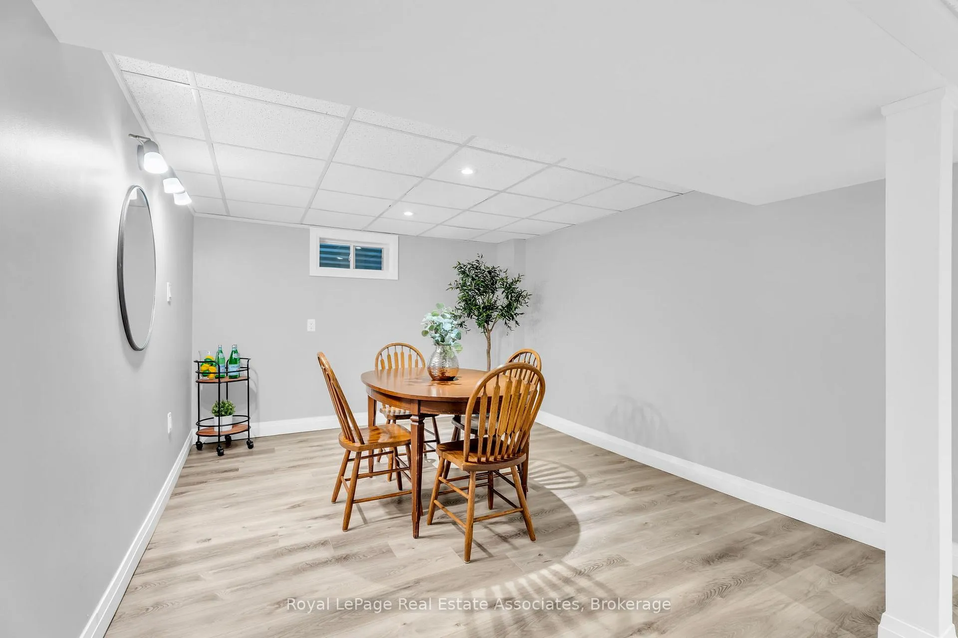Photo 36 of 182 Rexway Drive, Halton Hills, Georgetown — HOMEH