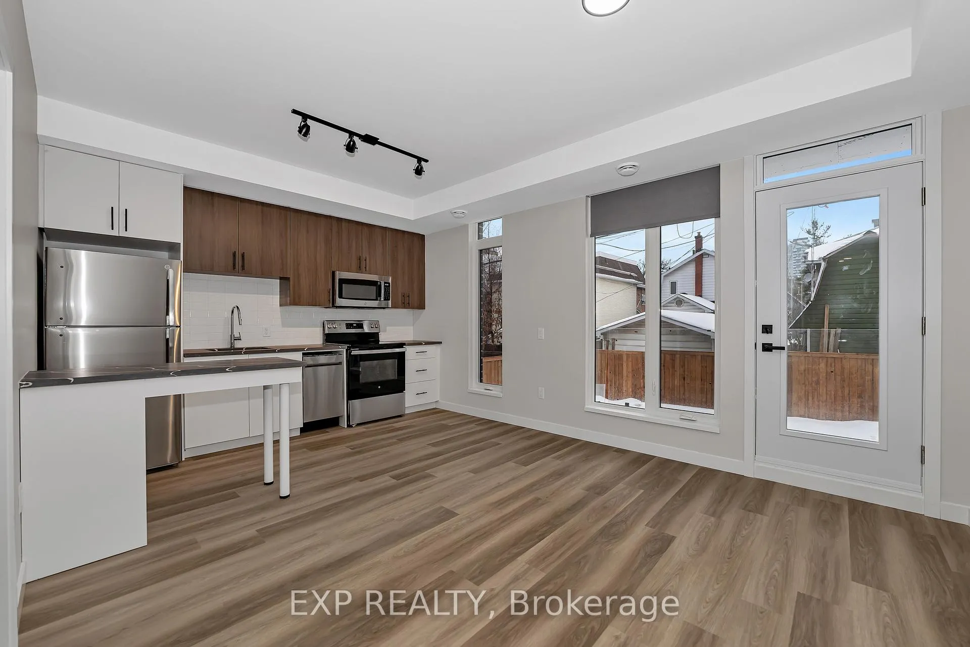 Photo 5 of Unit 203, 211 Armstrong Street, Ottawa, Hintonburg — HOMEH