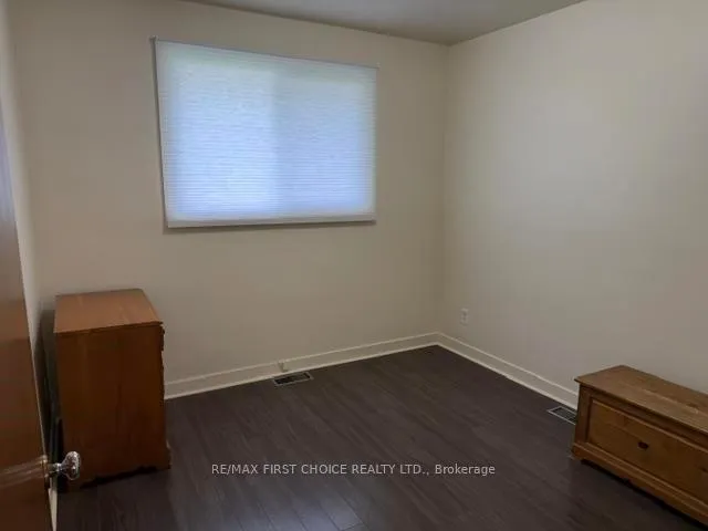 Photo 11 of 177 Windemere Avenue N, Thunder Bay, College Heights — HOMEH