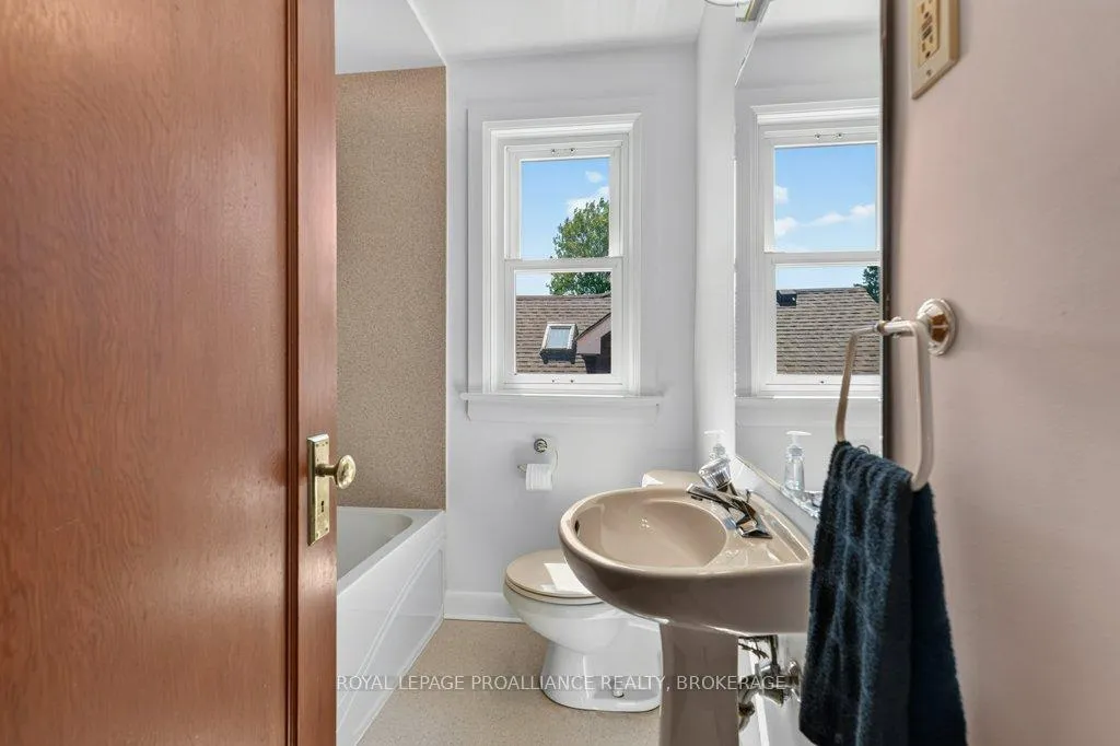 Photo 20 of 53 Dundas Street, Kingston, Central City East — HOMEH