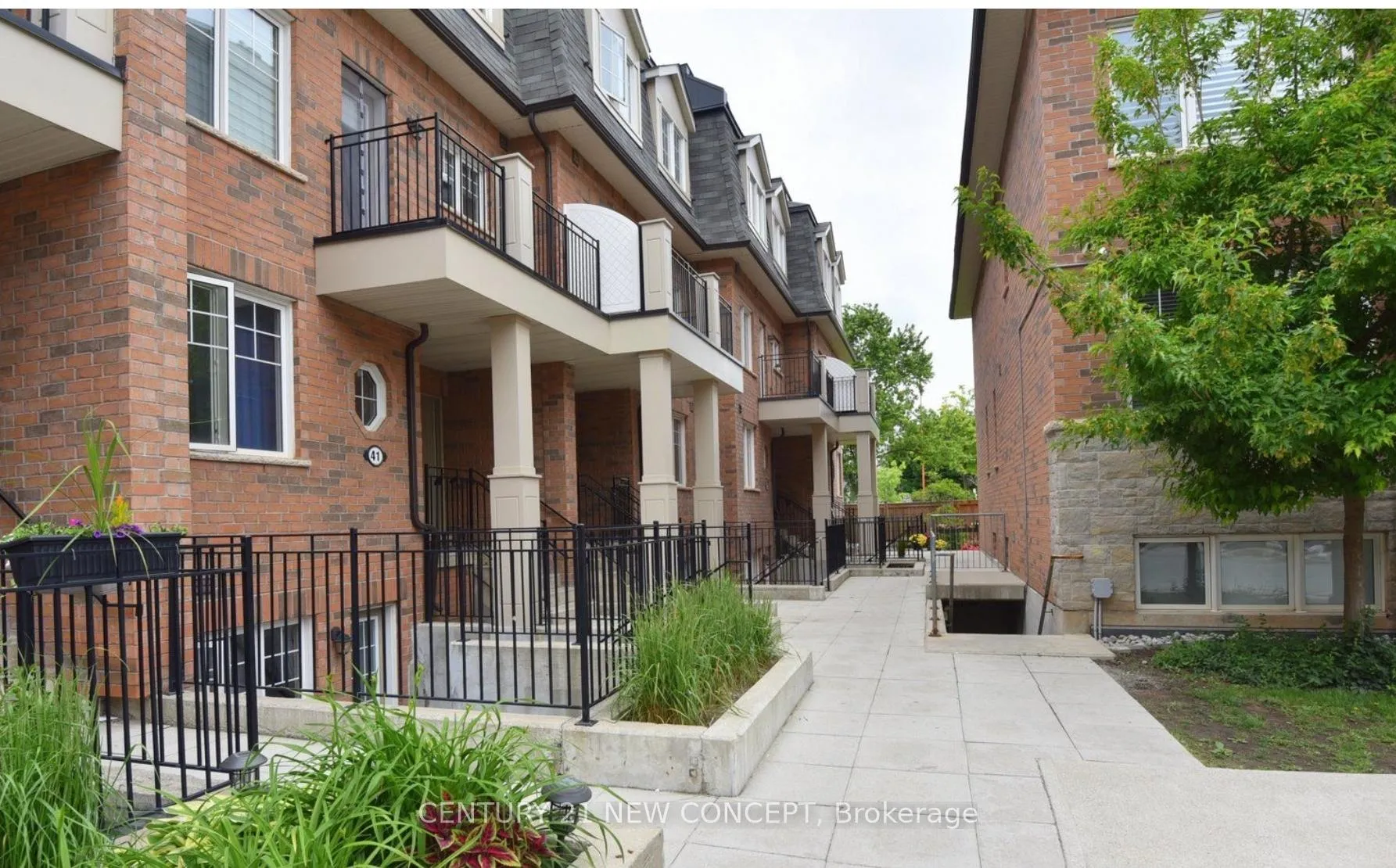 Front of Unit 43-02, 2420 Baronwood Drive
