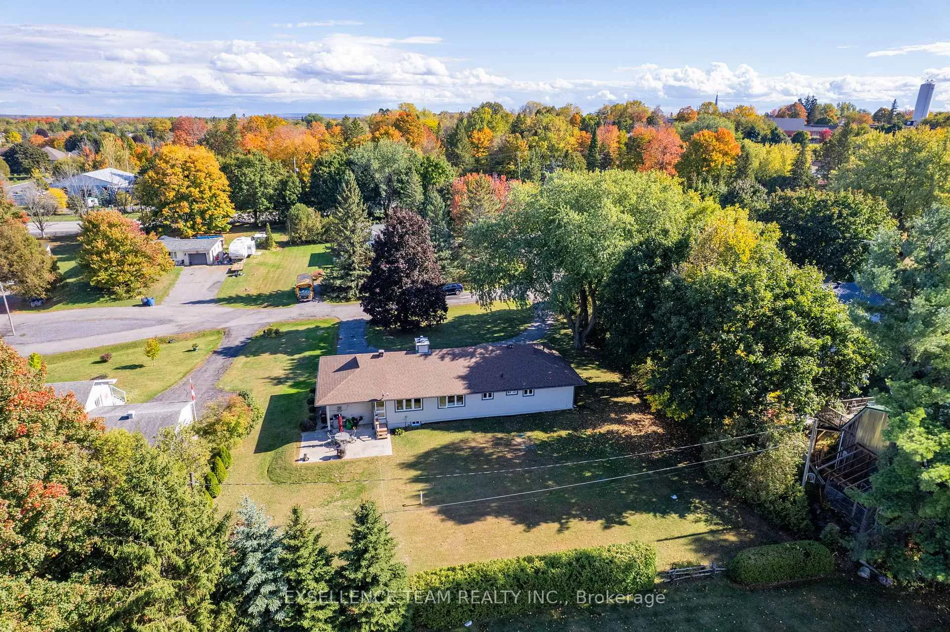 Photo 45 of 7 Hillview Circle, Champlain, Vankleek Hill — HOMEH