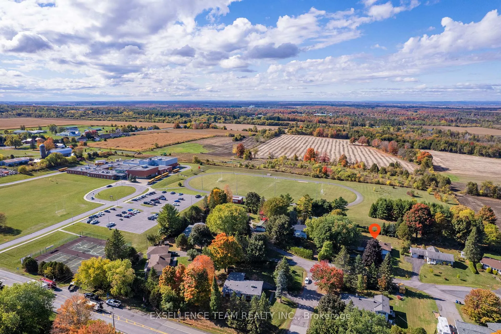 Photo 49 of 7 Hillview Circle, Champlain, Vankleek Hill — HOMEH