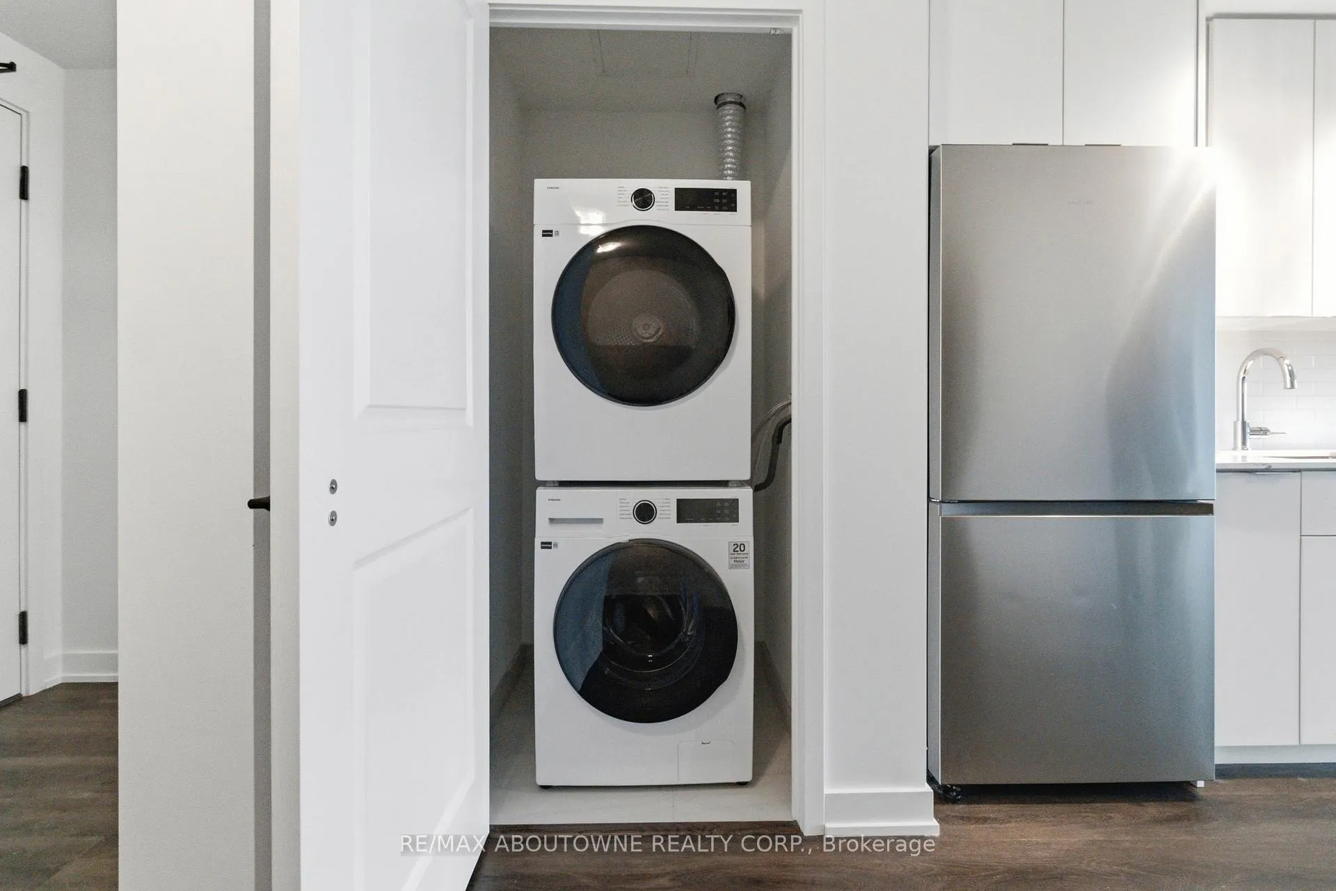 Photo 20 of Unit 2011, 2075 Lakeshore Road, Burlington, Brant — HOMEH